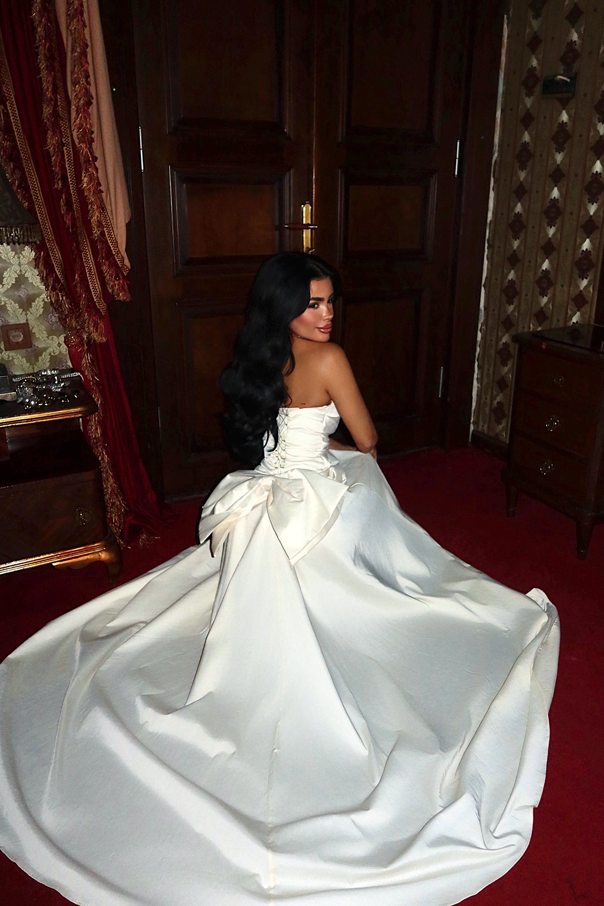 Lilou fiyonk detaylı abiye ATE-4043