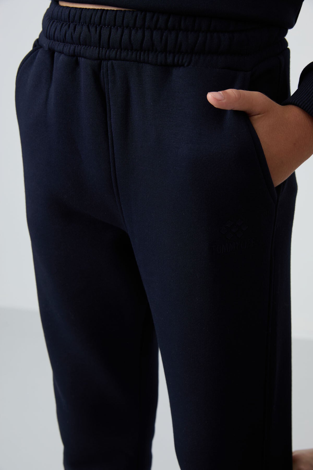 Lacivert Pamuklu Kalın İçi Tüylü Standart Fit Nakışlı Erkek Çocuk Eşofman Takım - 11249