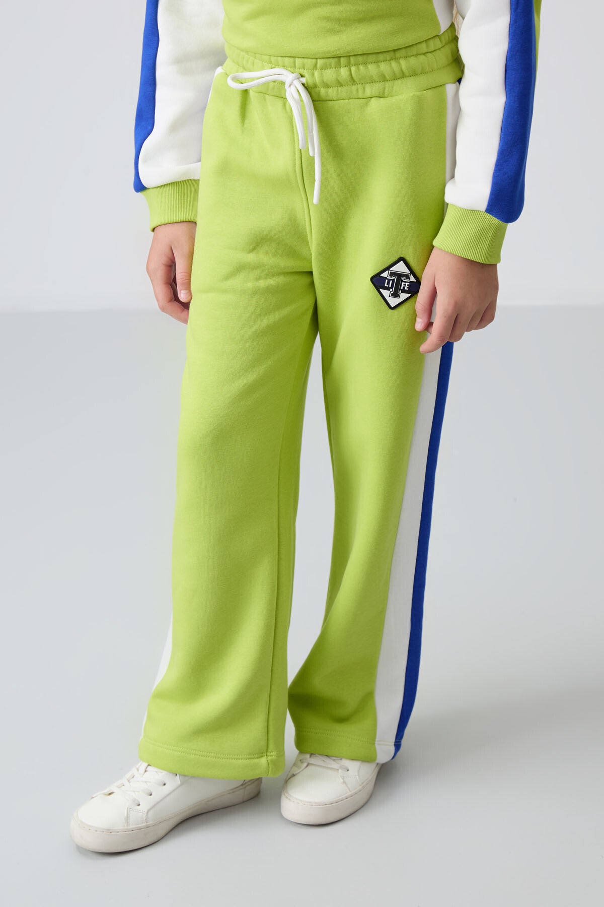 Lime Yeşil O Yaka Geniş Paça Standart Fit Baskılı Kız Çocuk Eşofman Takım - 75165