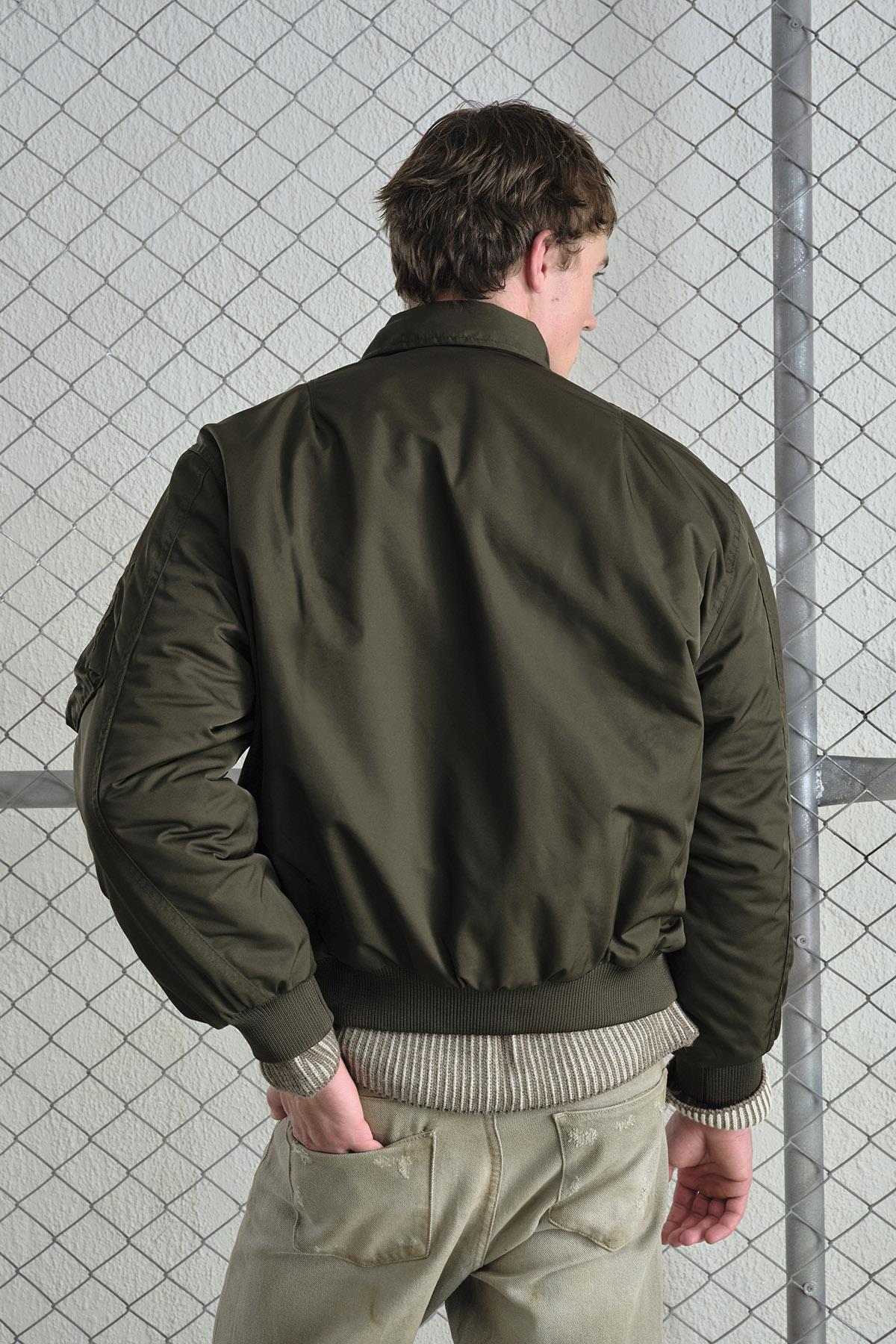 METAL AKSESUARLI HAKİ BOMBER CEKET