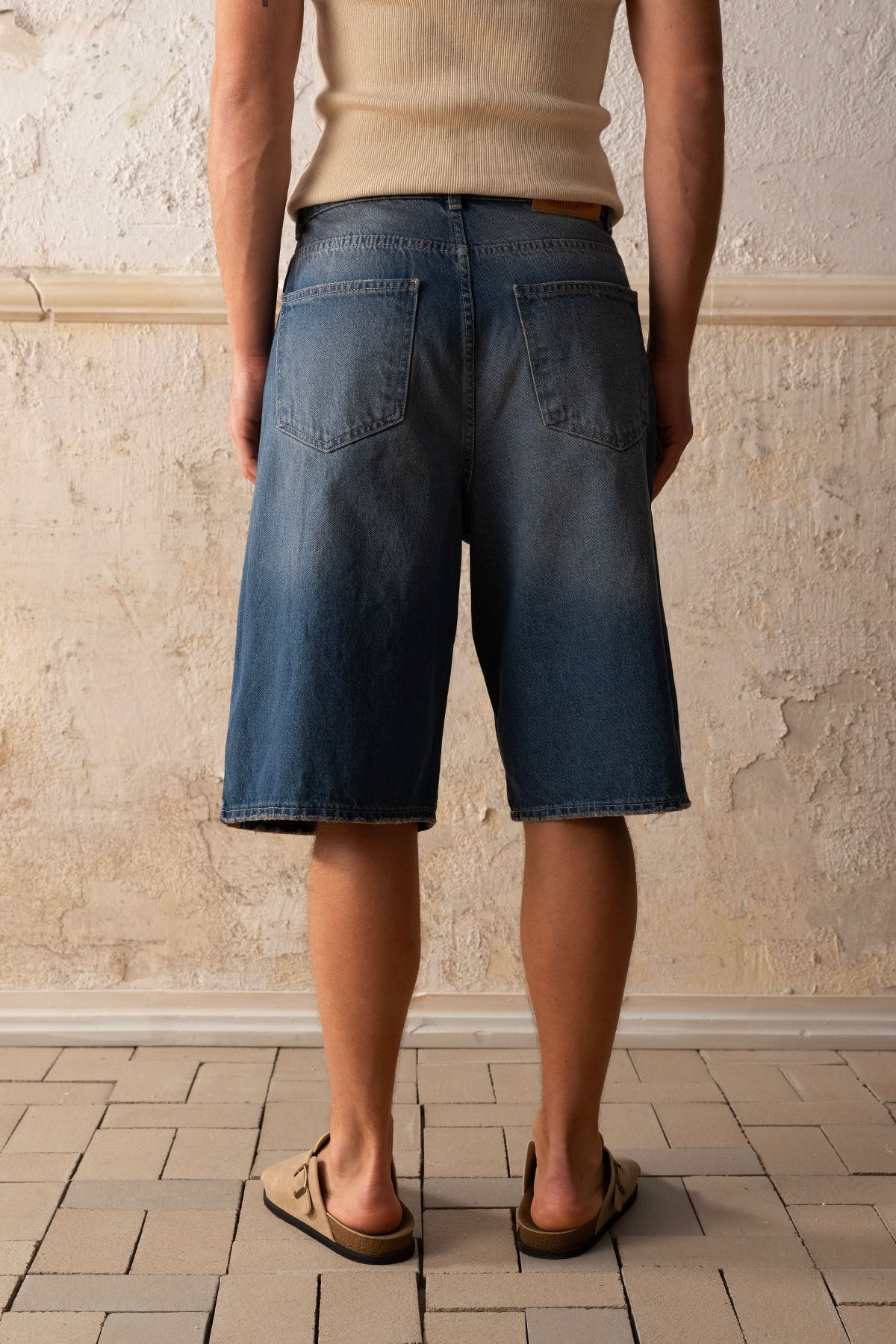 NAKIŞ DETAYLI JEAN MAVİ ŞORT - MAVİ L