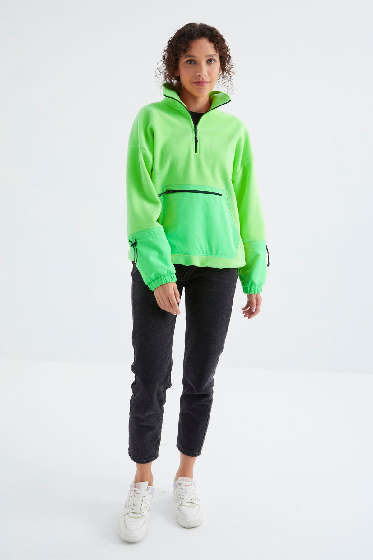Neon Yeşil Etek Ucu Büzgülü Yarım Fermuarlı Oversize Kadın Polar Sweatshirt - 97238