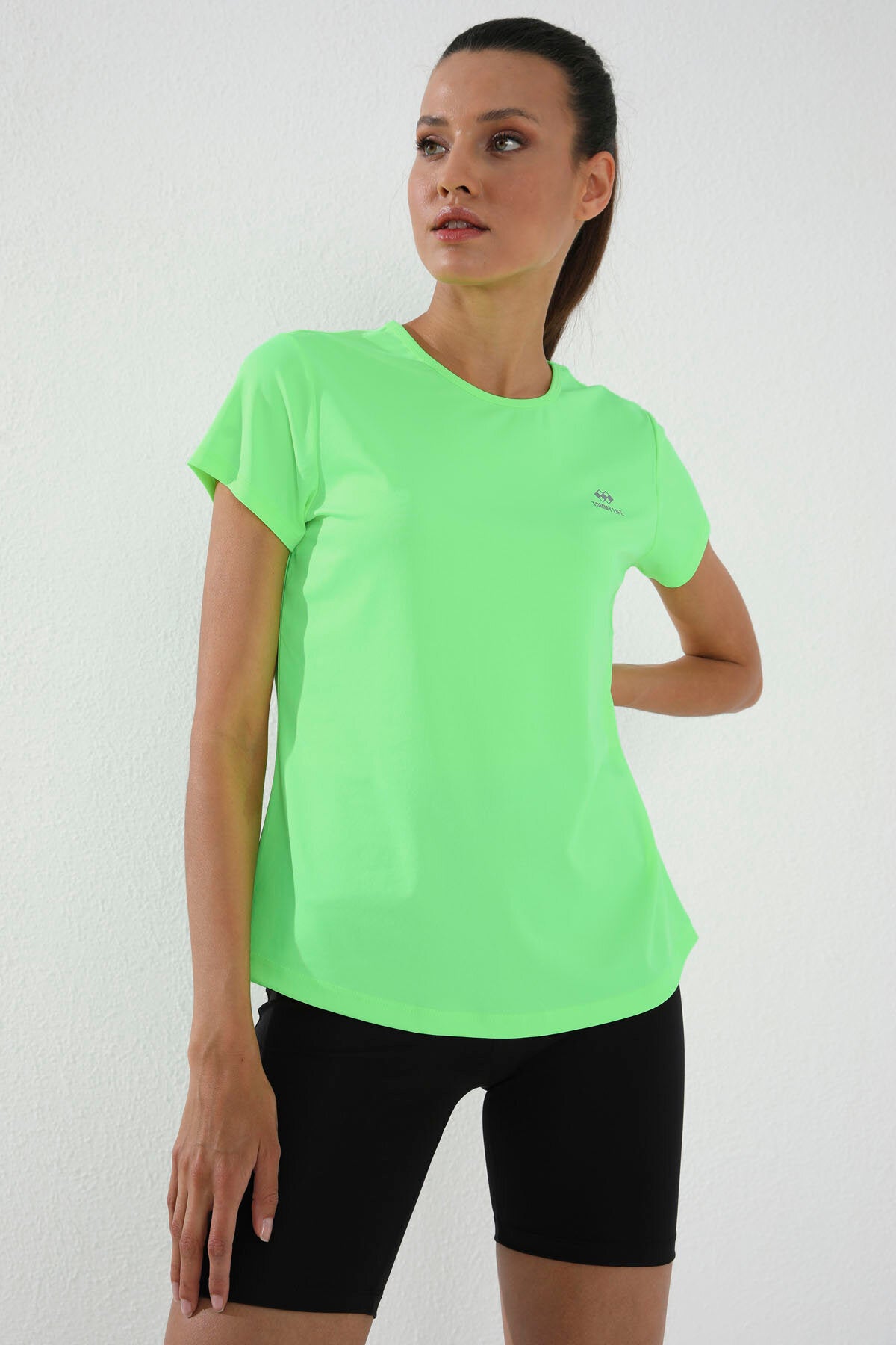Neon Yeşil Basic Kısa Kol Standart Kalıp O Yaka Kadın T-Shirt - 97144