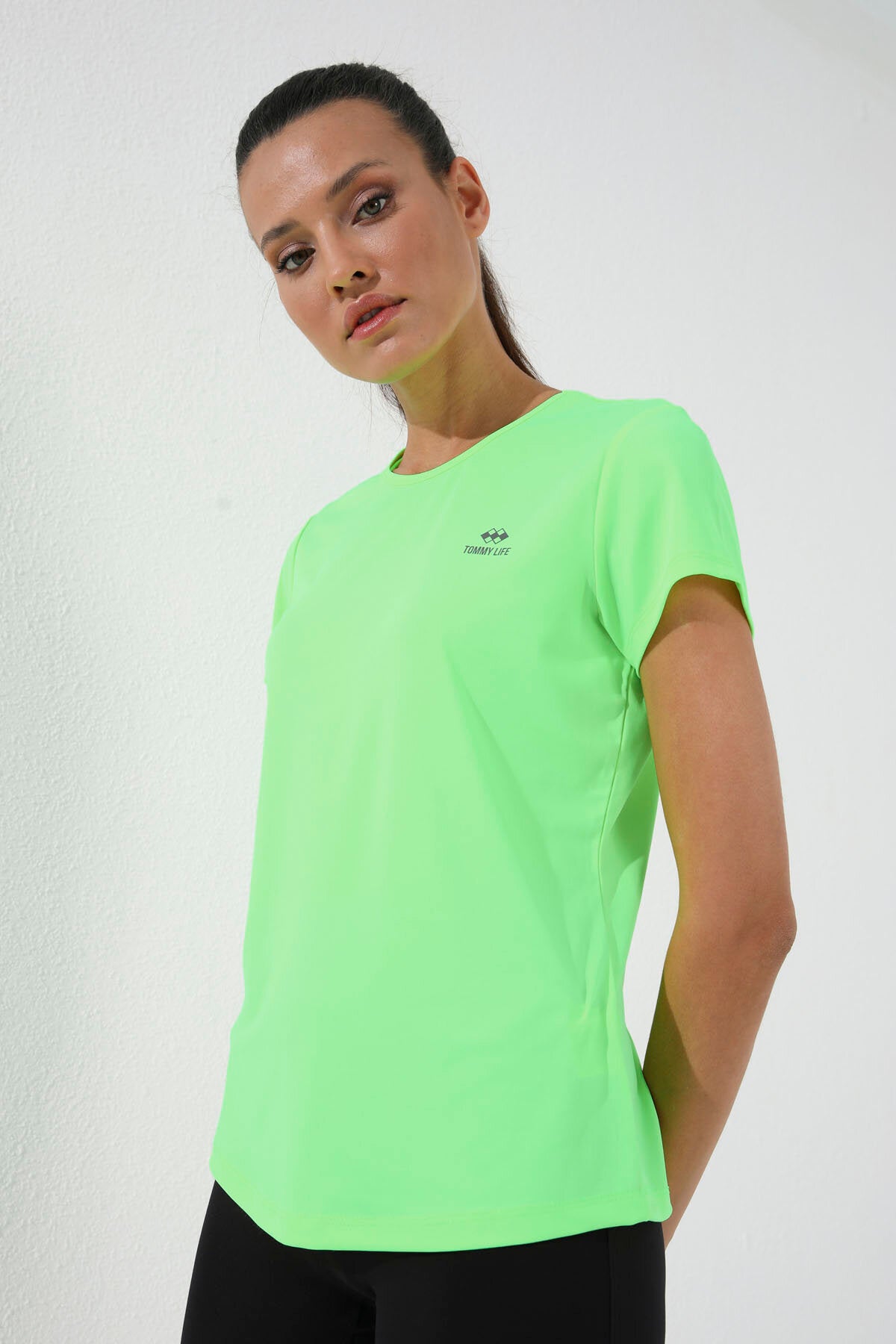 Neon Yeşil Basic Kısa Kol Standart Kalıp O Yaka Kadın T-Shirt - 97144