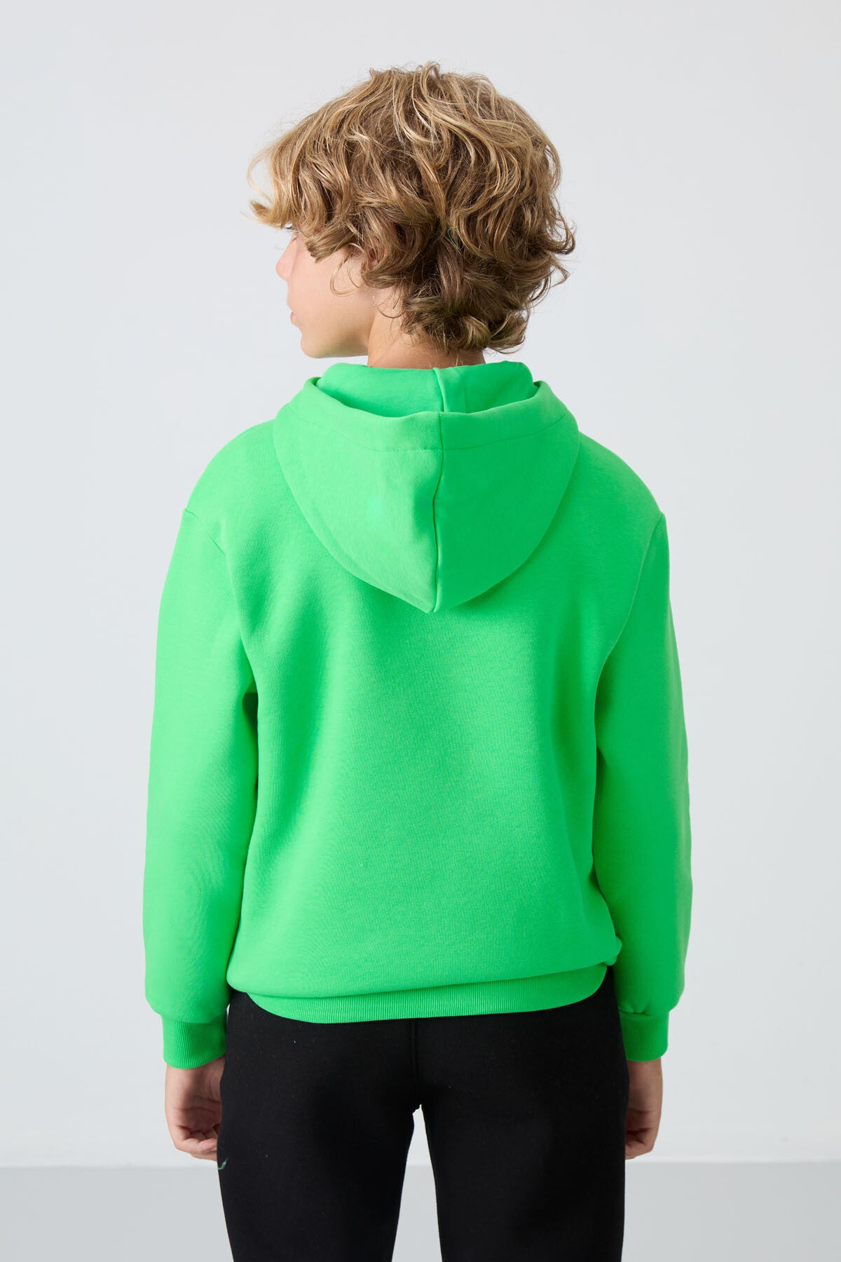 Neon Yeşil Pamuklu Kalın İçi Tüylü Yumuşak Dokulu Standart Fit Nakışlı Erkek Çocuk Sweatshirt - 11244