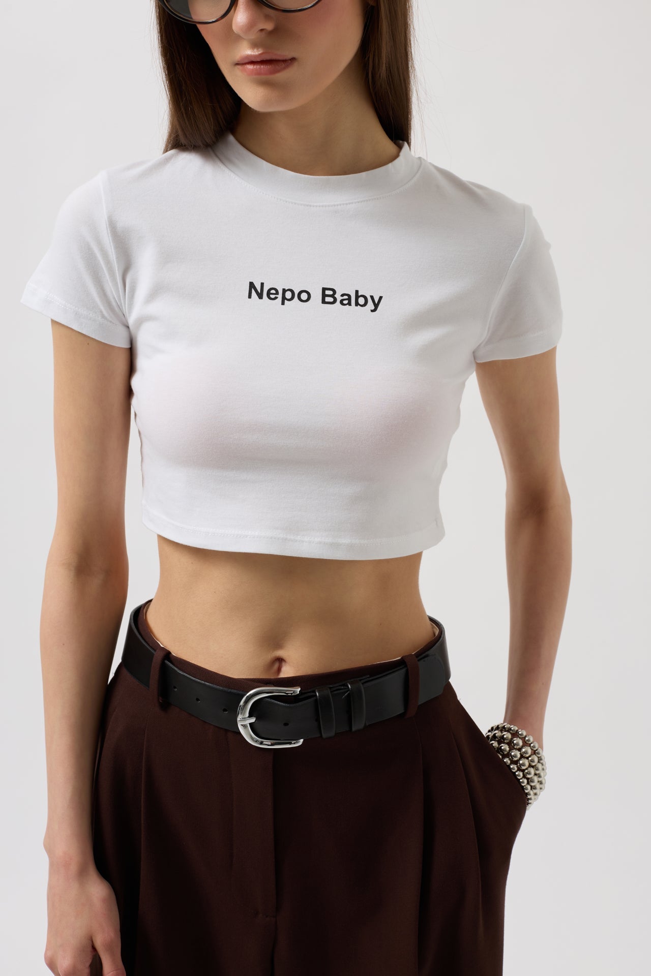 Nepo Baskılı Crop Beyaz T-Shirt