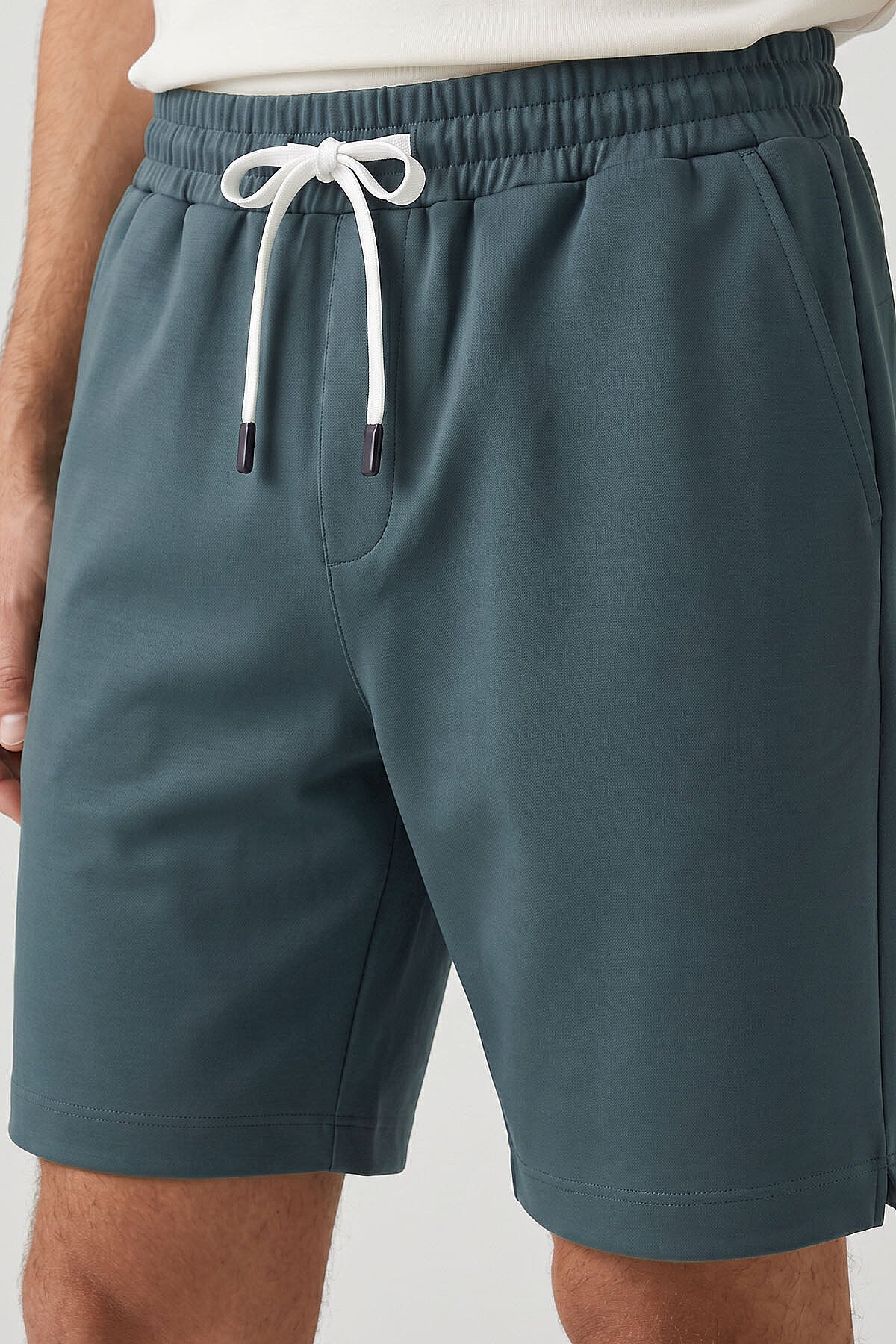 Orman Yeşili Standart Fit Basic Arka Cepli Erkek Şort - 81314