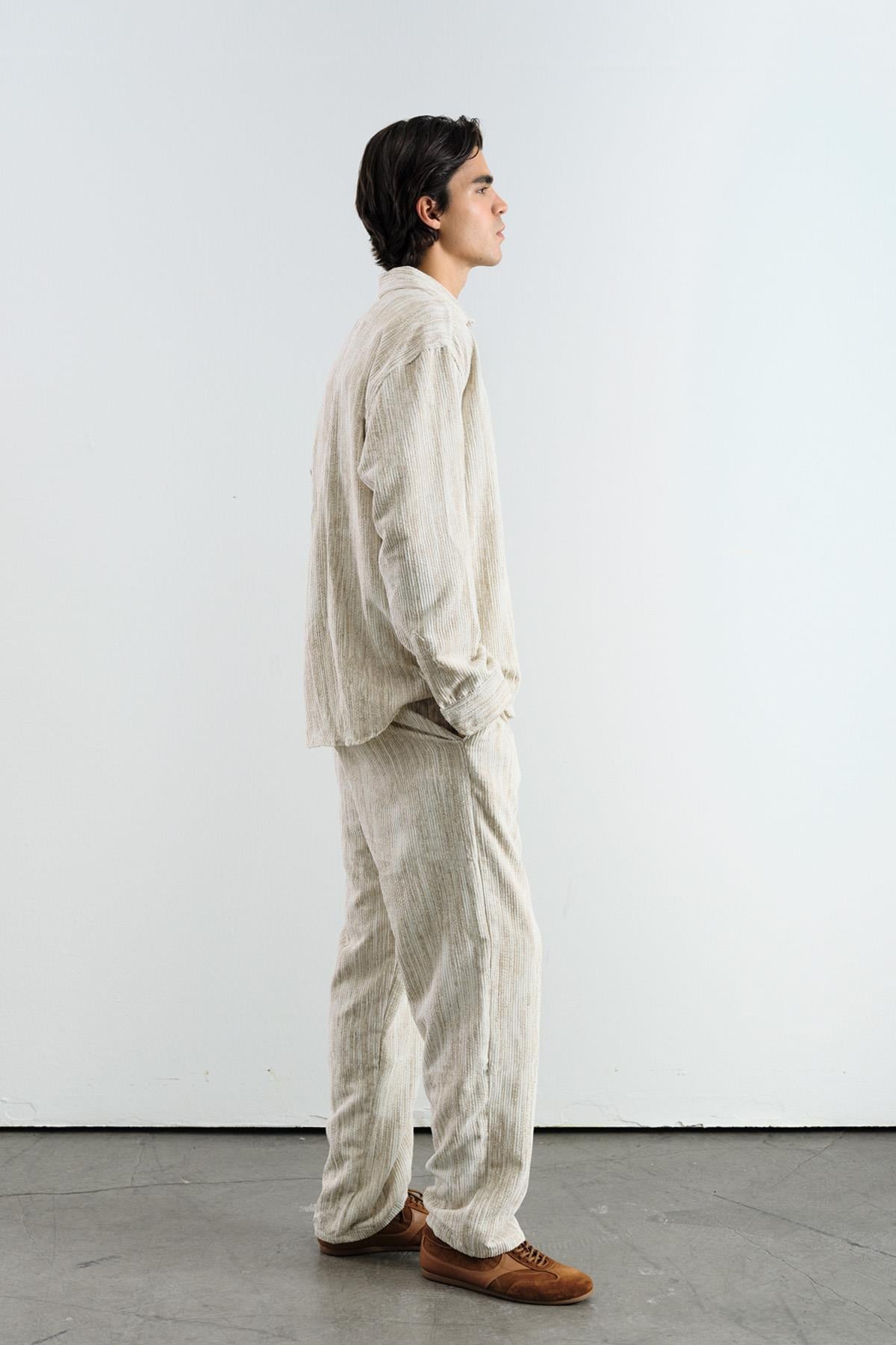 OVERSIZE EFEKTLİ KADİFE BEJ GÖMLEK