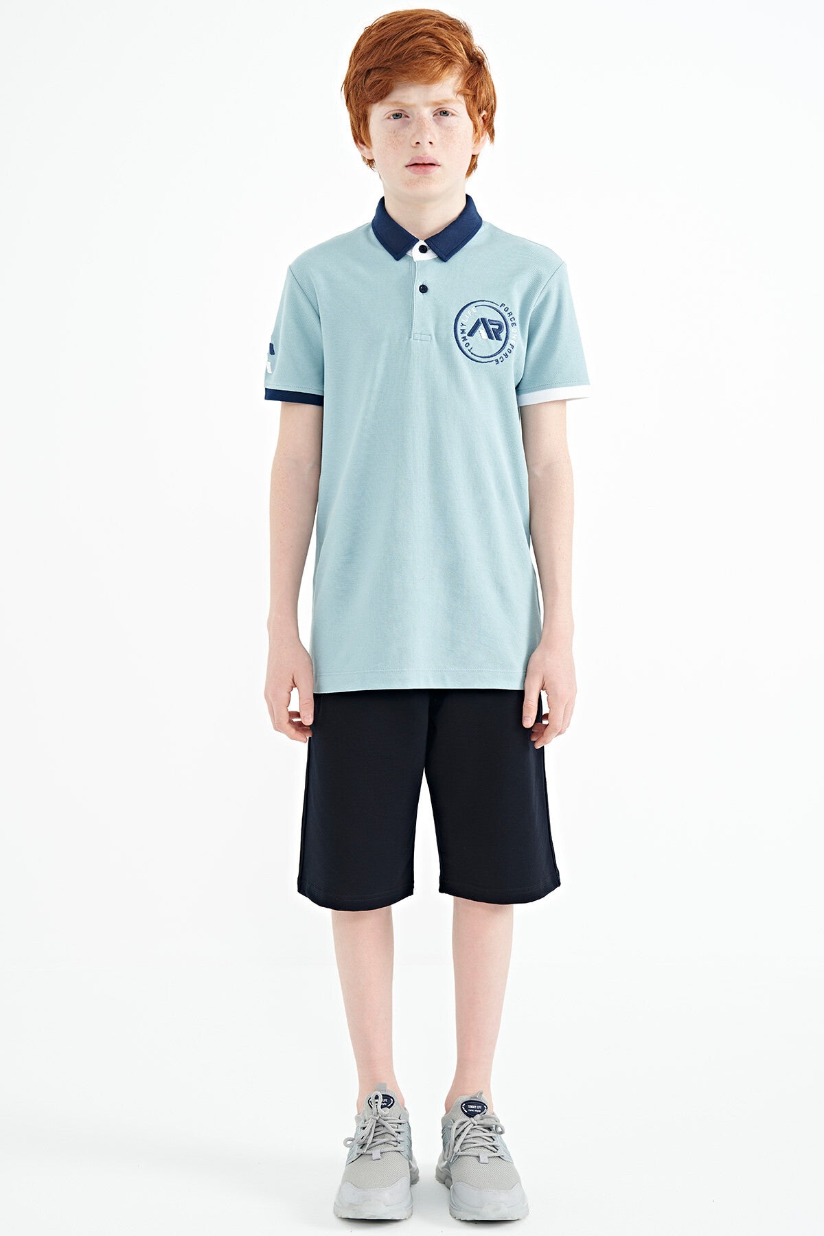 Açık Mavi Kol Ucu Renkli Logo Nakışlı Standart Kalıp Polo Yaka Erkek Çocuk T-Shirt - 11138