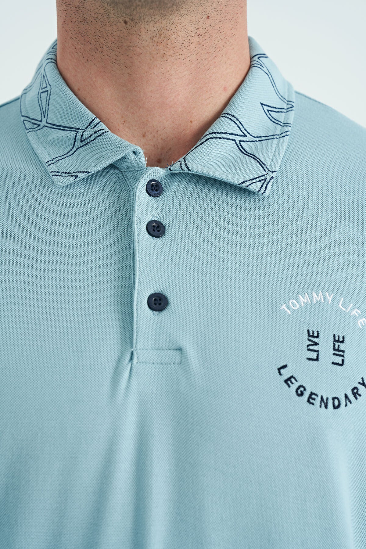 Açık Mavi Yazı Nakışlı Baskı Detaylı Standart Kalıp Polo Yaka Erkek T-Shirt - 88239