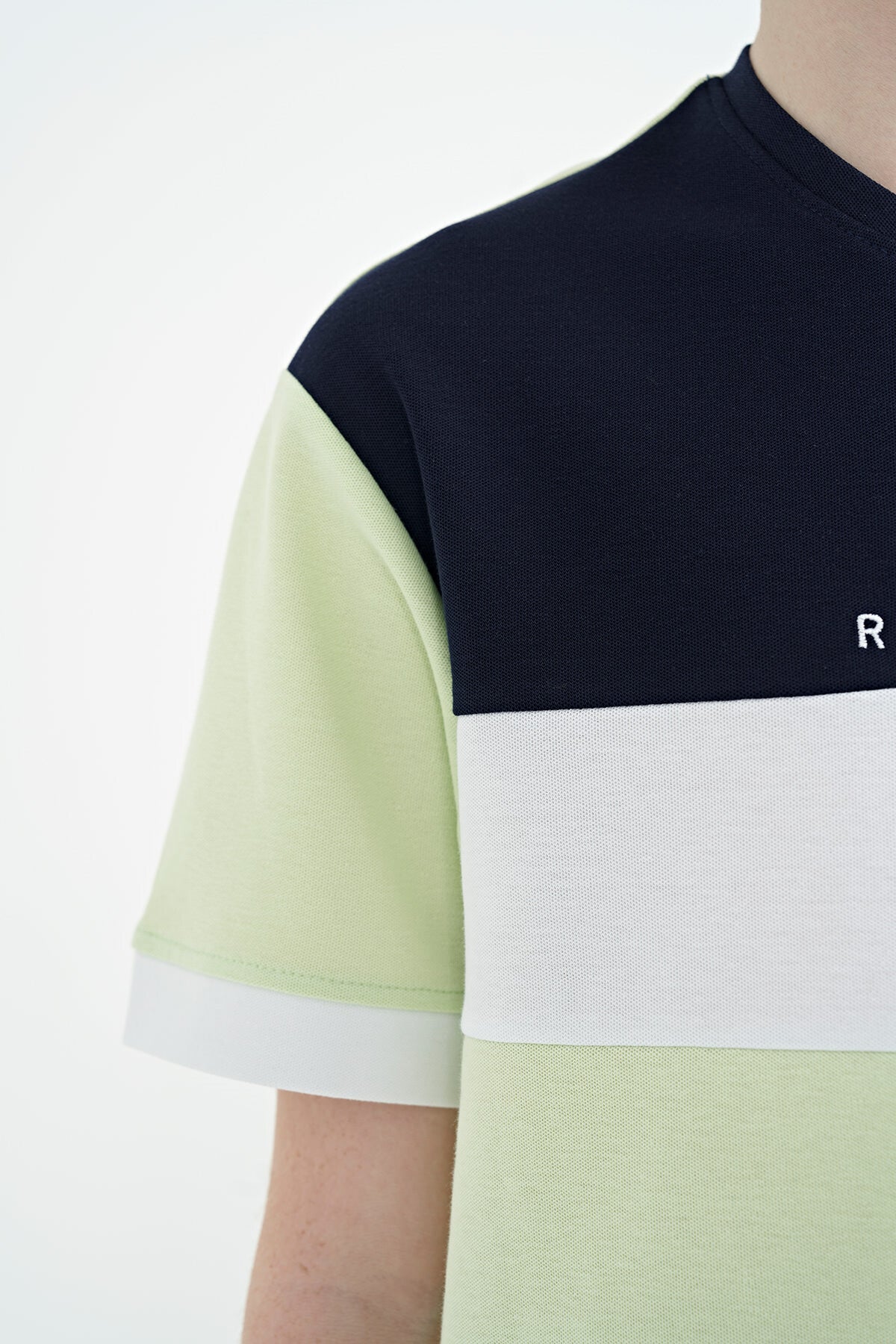 Açık Yeşil Renk Geçişli Nakışlı Oversize Erkek Çocuk T-Shirt - 11159
