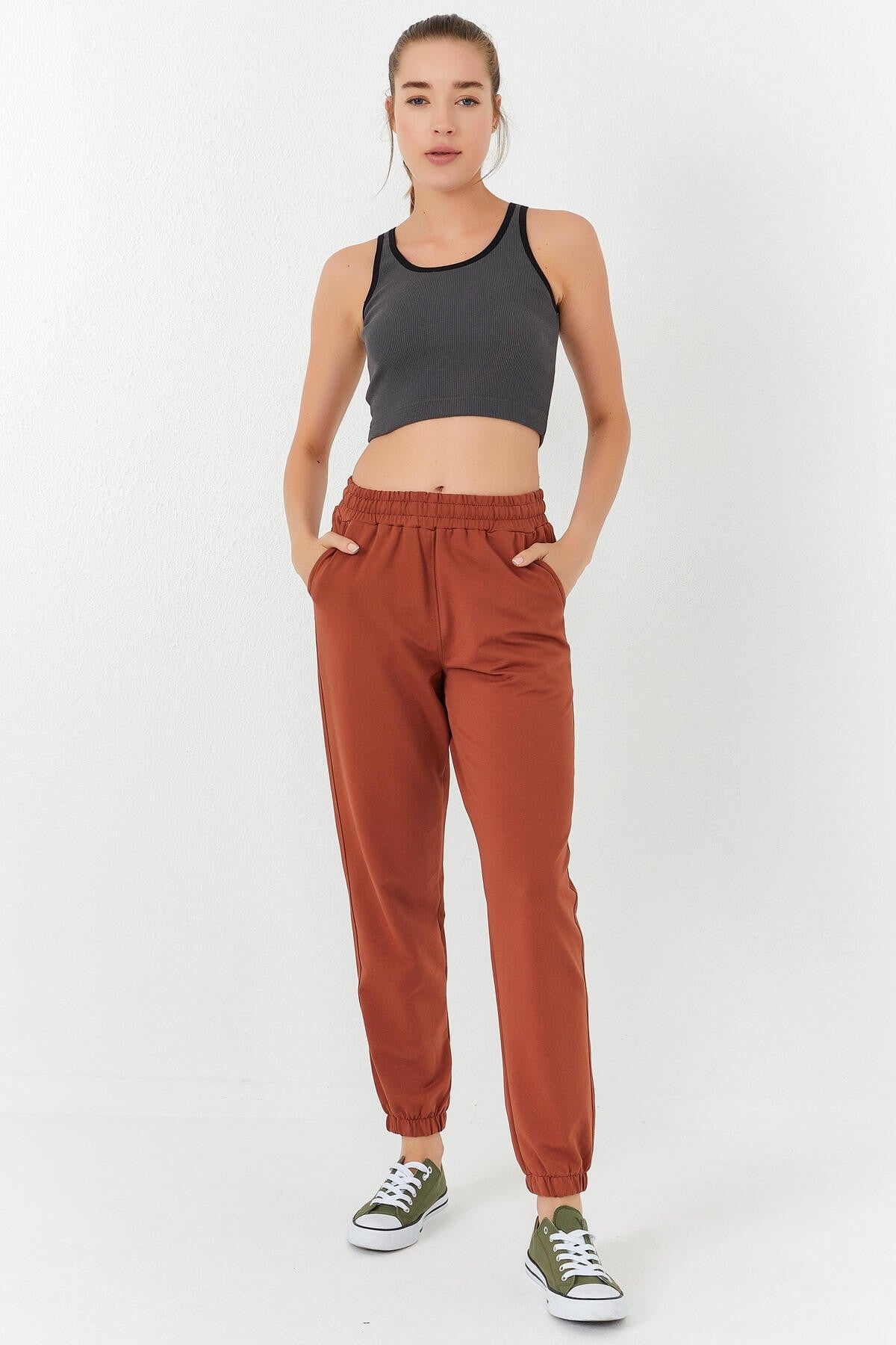 Antrasit Basic Sıfır Kol Dar Kalıp U Yaka Kadın Crop Top Atlet - 97160