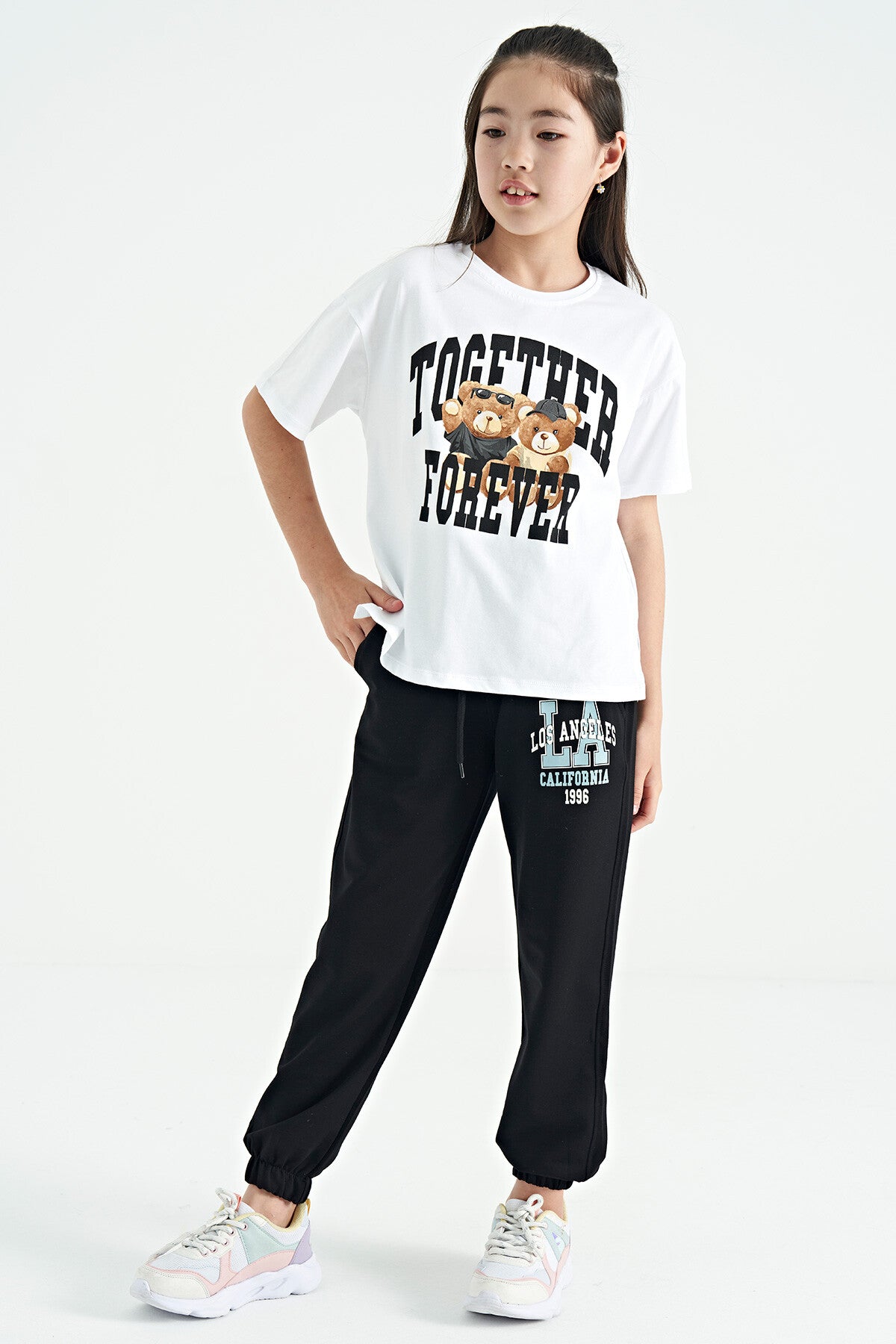 Beyaz Ayıcık Baskılı O Yaka Oversize Kısa Kol Kız Çocuk T-Shirt - 75116
