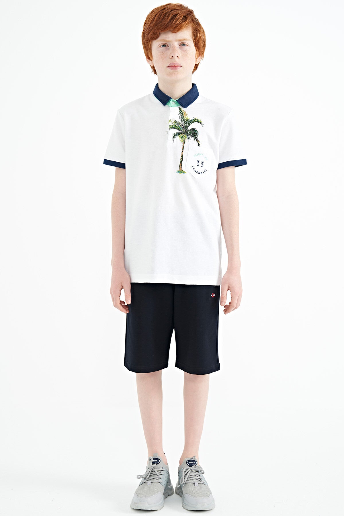 Beyaz Baskılı Cep Detaylı Standart Kalıp Polo Yaka Erkek Çocuk T-Shirt - 11144