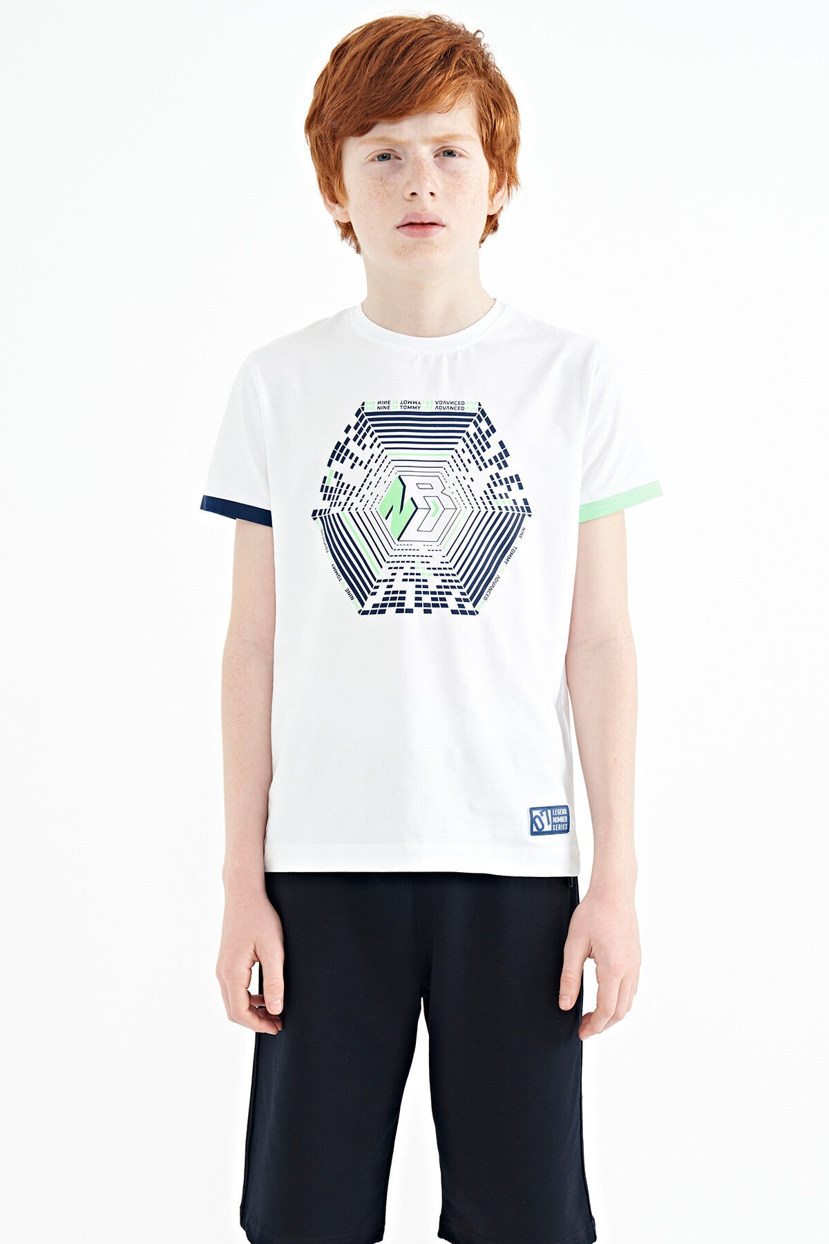 Beyaz Kol Ucu Renkli Detaylı Baskılı Standart Kalıp Erkek Çocuk T-Shirt - 11156