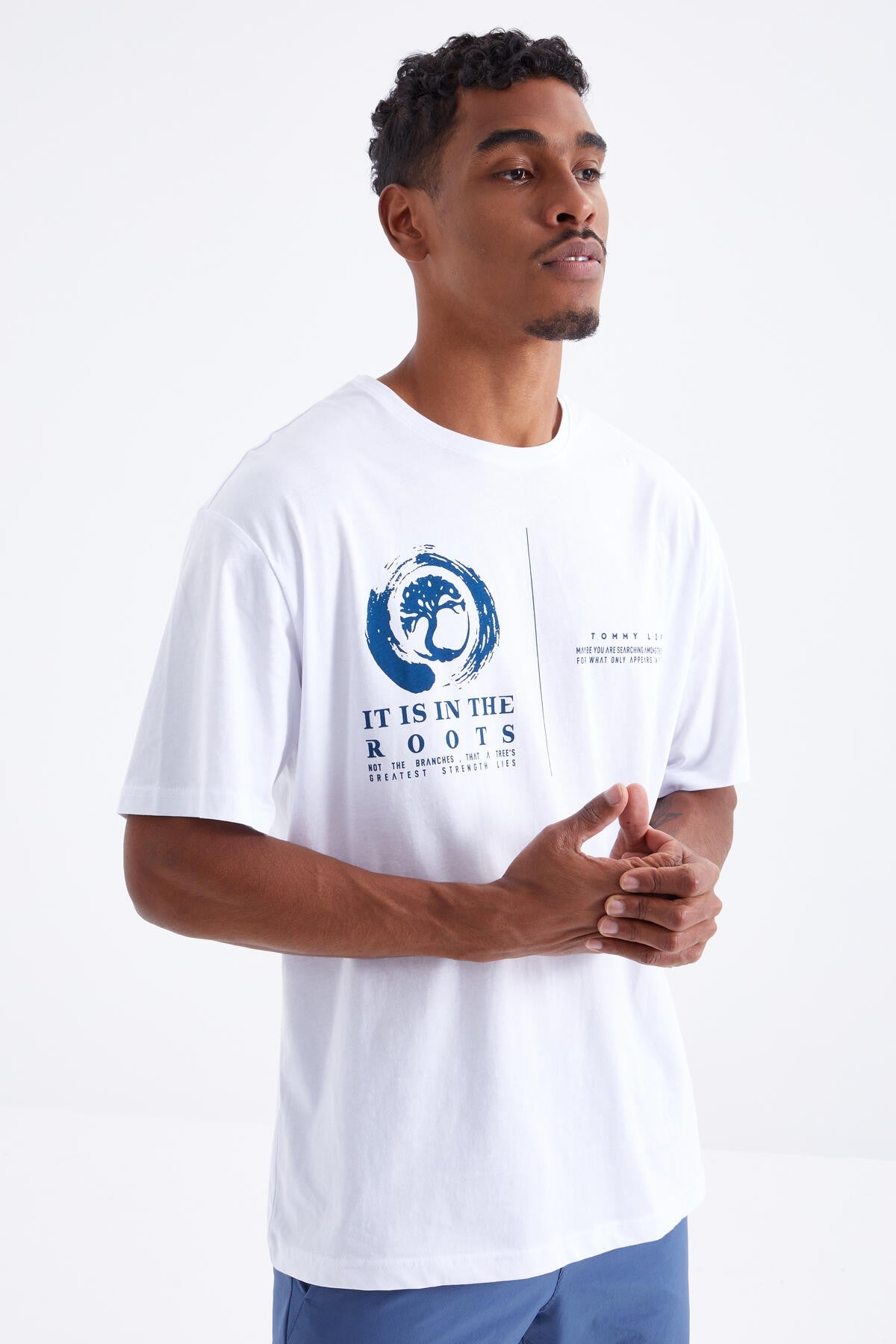 Beyaz Minimal Baskılı O Yaka Erkek Oversize T-Shirt  - 88096