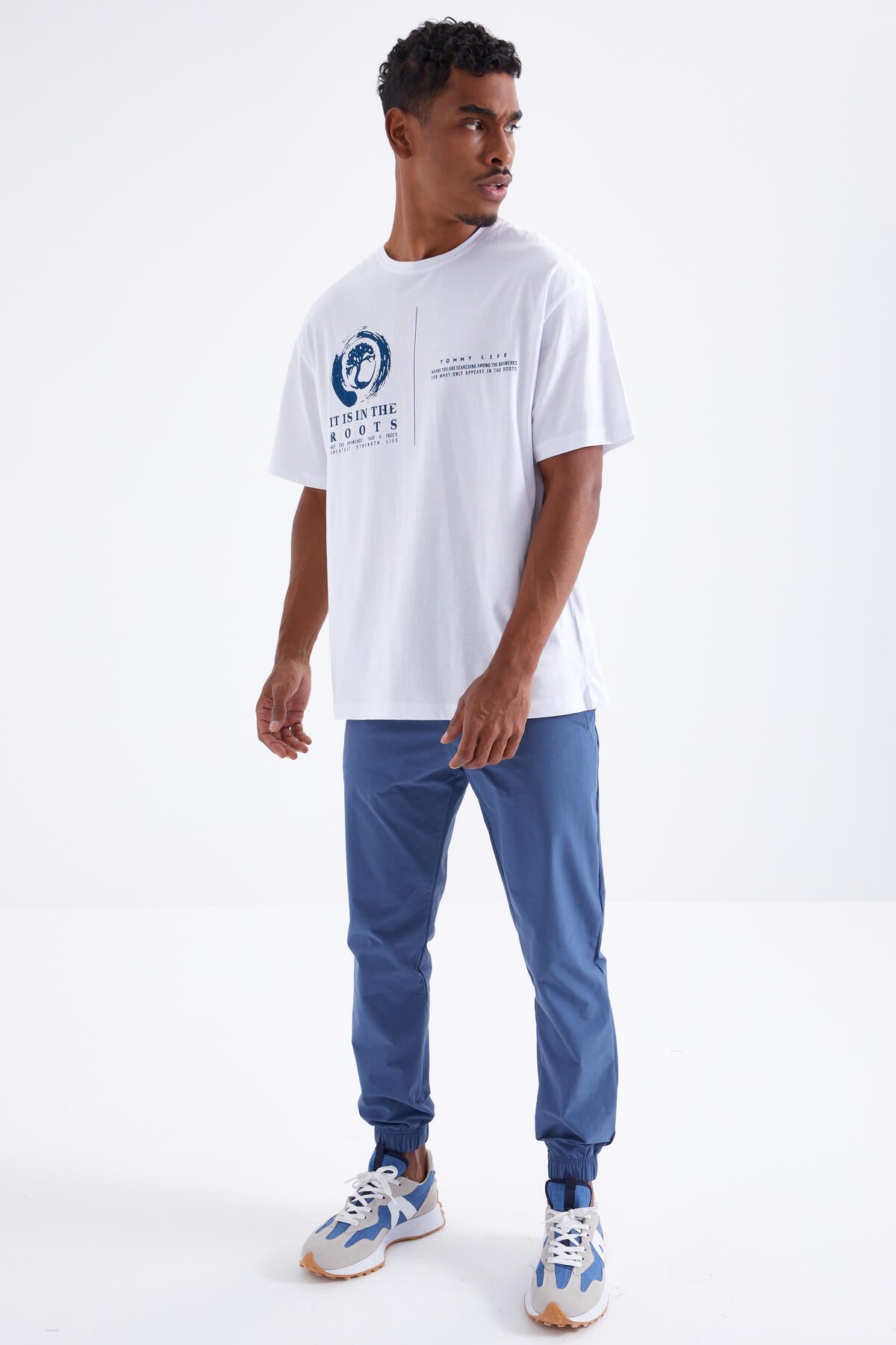 Beyaz Minimal Baskılı O Yaka Erkek Oversize T-Shirt  - 88096