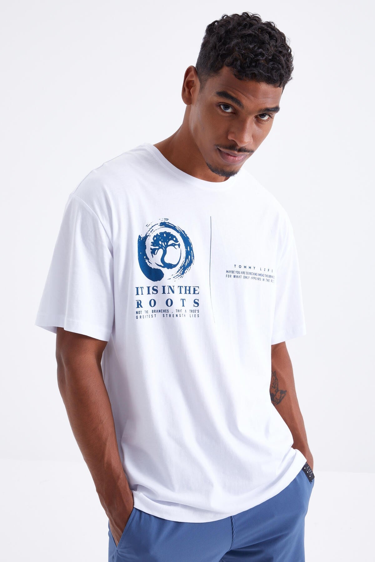 Beyaz Minimal Baskılı O Yaka Erkek Oversize T-Shirt  - 88096