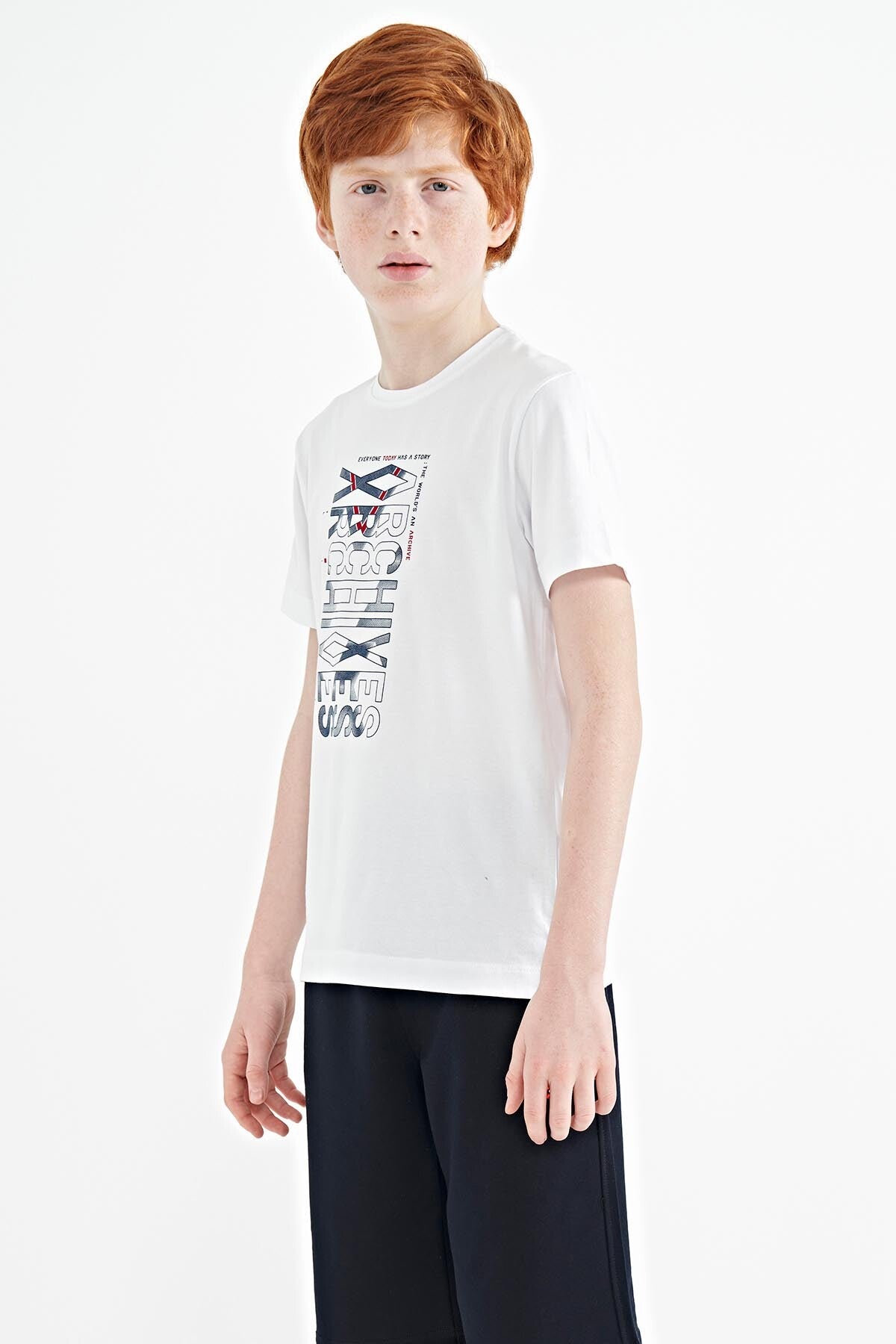 Beyaz Ön Baskı Detaylı O Yaka Standart Kalıp Erkek Çocuk T-Shirt - 11099
