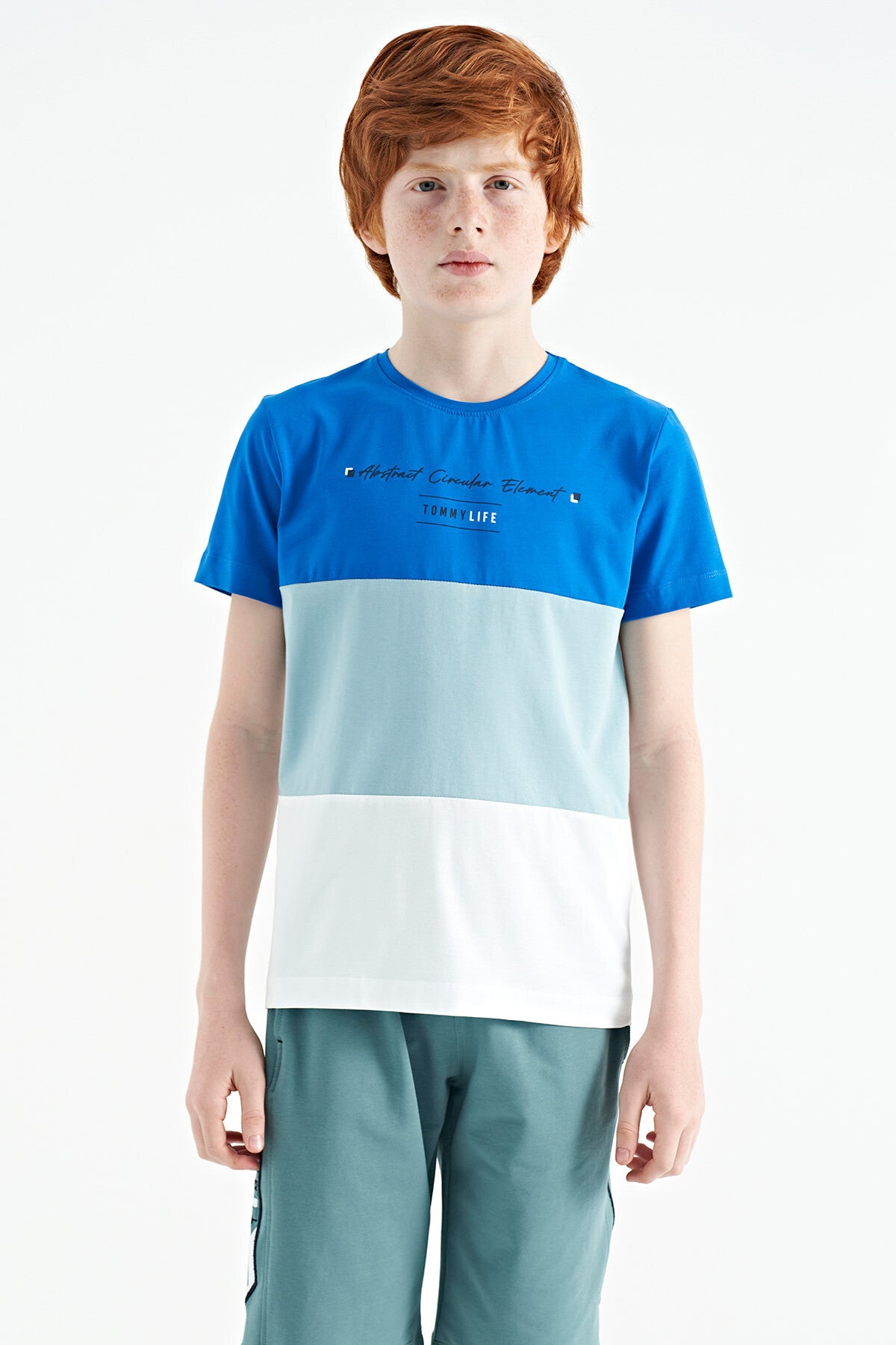 Beyaz Renk Bloklu O Yaka Baskı Detaylı Standart Kalıp Erkek Çocuk T-Shirt - 11135