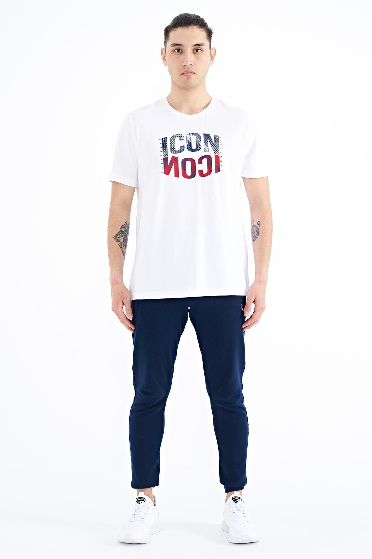 Beyaz Yazı Baskılı O Yaka Standart Kalıp Erkek T-Shirt - 88174