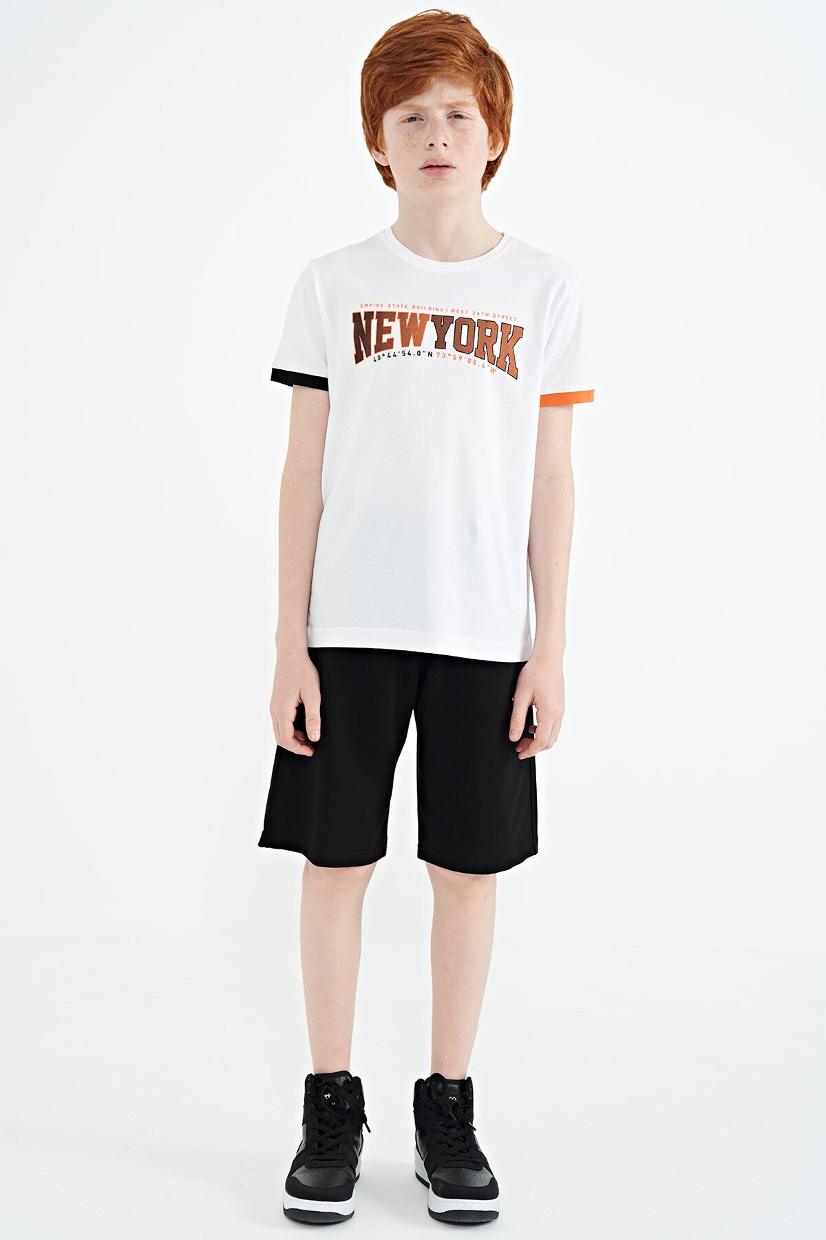 Beyaz Yazı Baskılı Standart Kalıp O Yaka Erkek  Çocuk T-Shirt - 11105