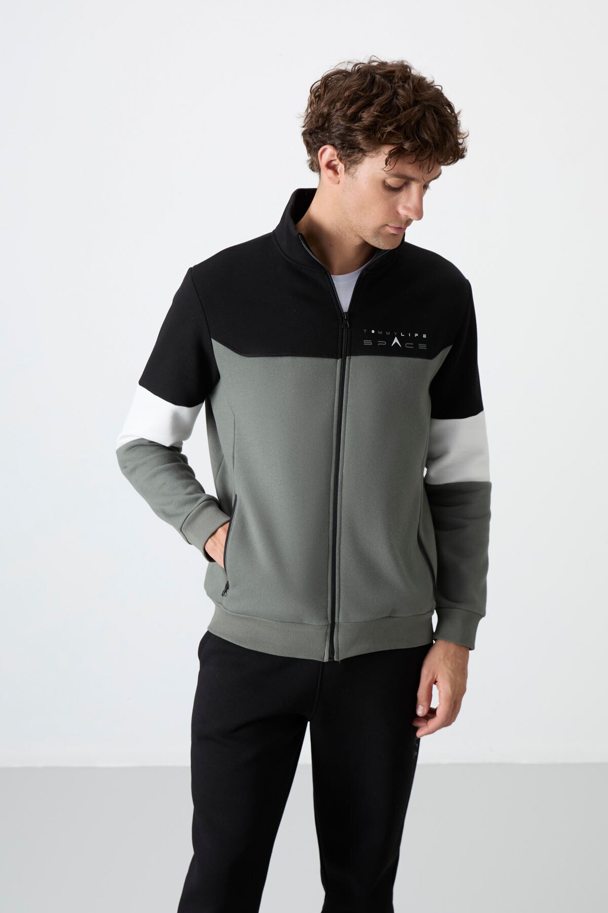 Çağla - Siyah Dik Yaka  Renk Geçişli İçi Polarlı Erkek Eşofman Takımı  - 85186