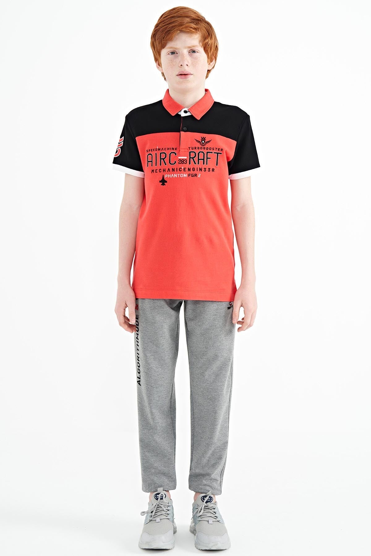 Coral Renk Bloklu Yazı Nakışlı Standart Kalıp Polo Yaka Erkek Çocuk T-Shirt - 11087