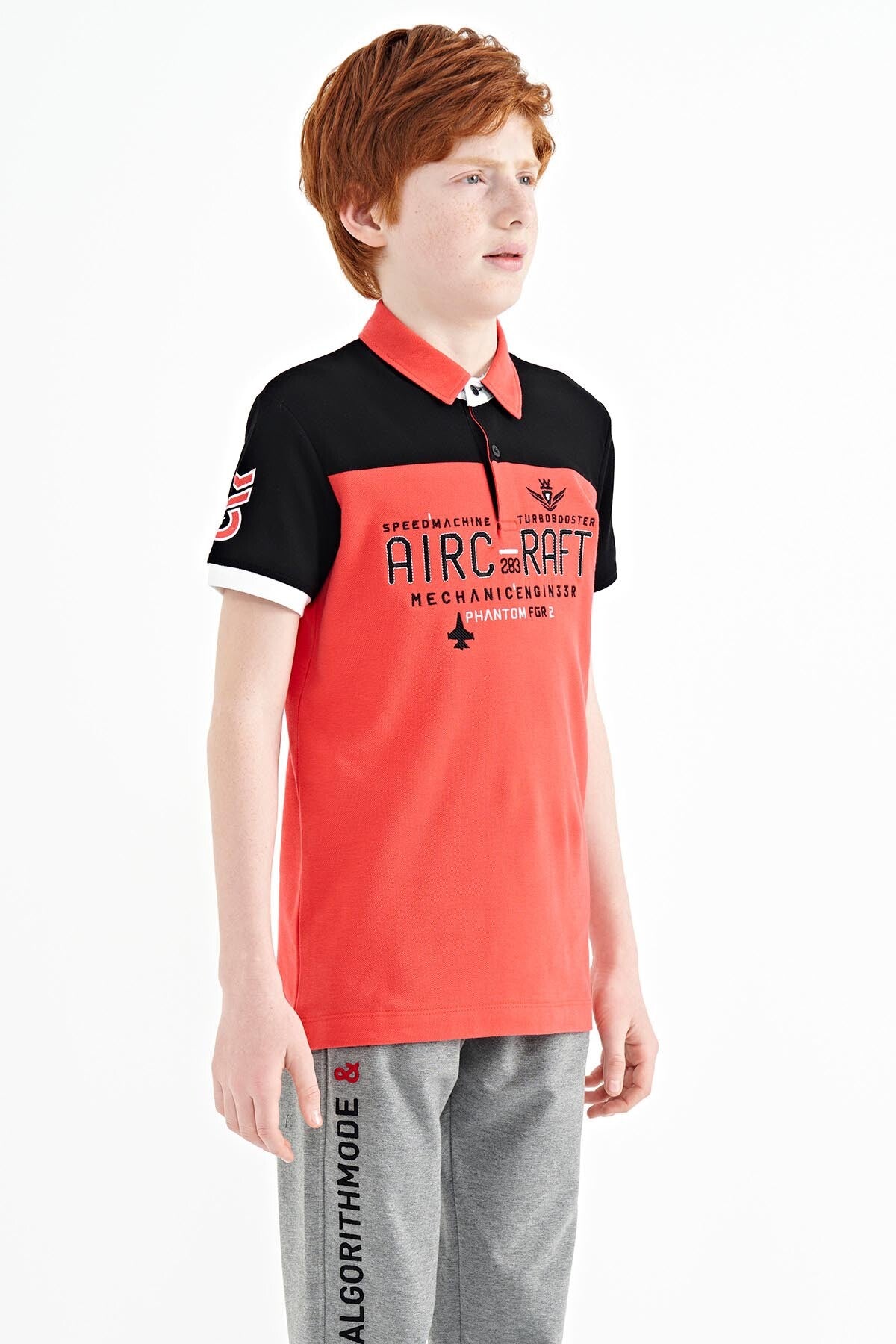 Coral Renk Bloklu Yazı Nakışlı Standart Kalıp Polo Yaka Erkek Çocuk T-Shirt - 11087