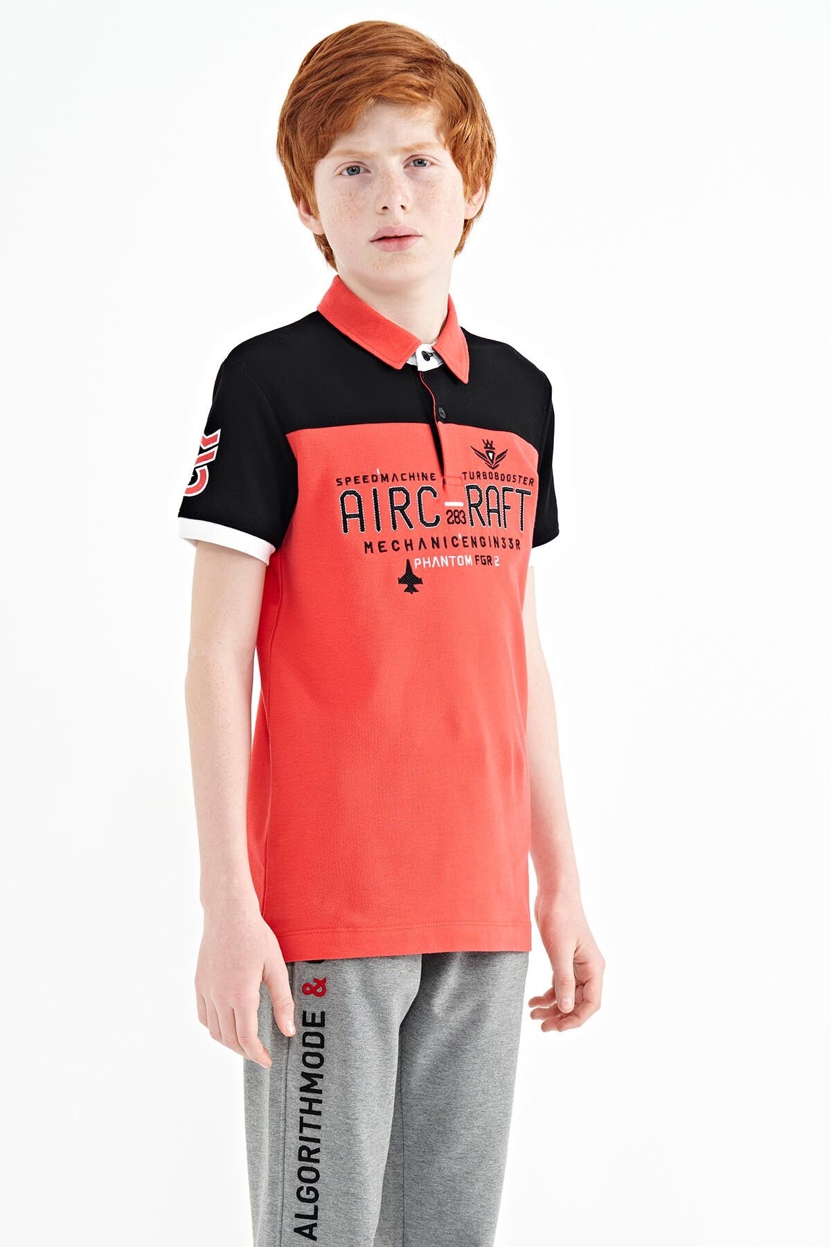 Coral Renk Bloklu Yazı Nakışlı Standart Kalıp Polo Yaka Erkek Çocuk T-Shirt - 11087