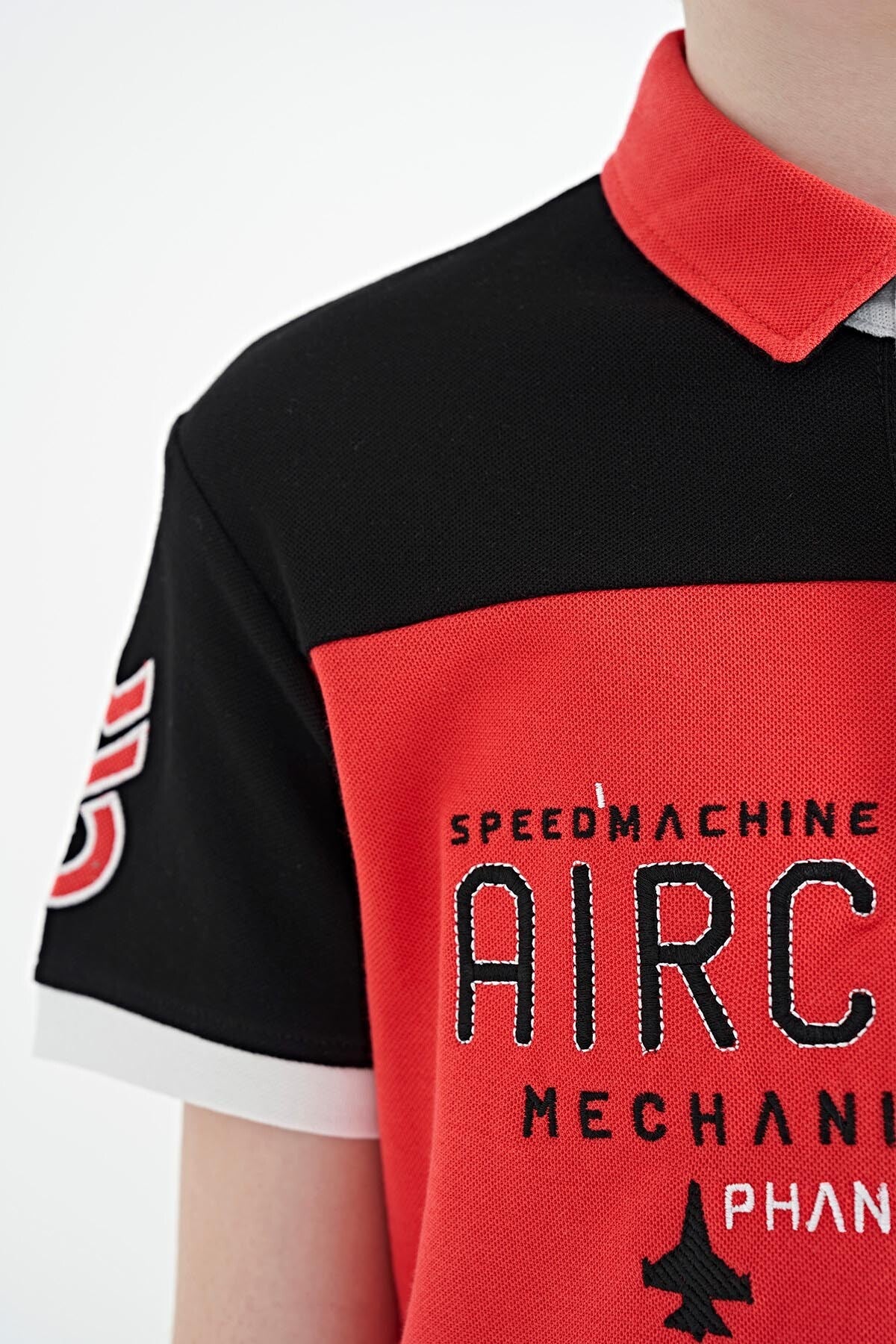 Coral Renk Bloklu Yazı Nakışlı Standart Kalıp Polo Yaka Erkek Çocuk T-Shirt - 11087