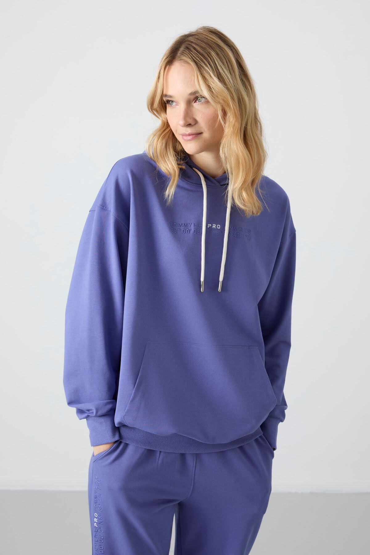 Eflatun Kapüşonlu Kanguru Cep Oversize Lastik Paça Kadın Eşofman Takımı - 95288