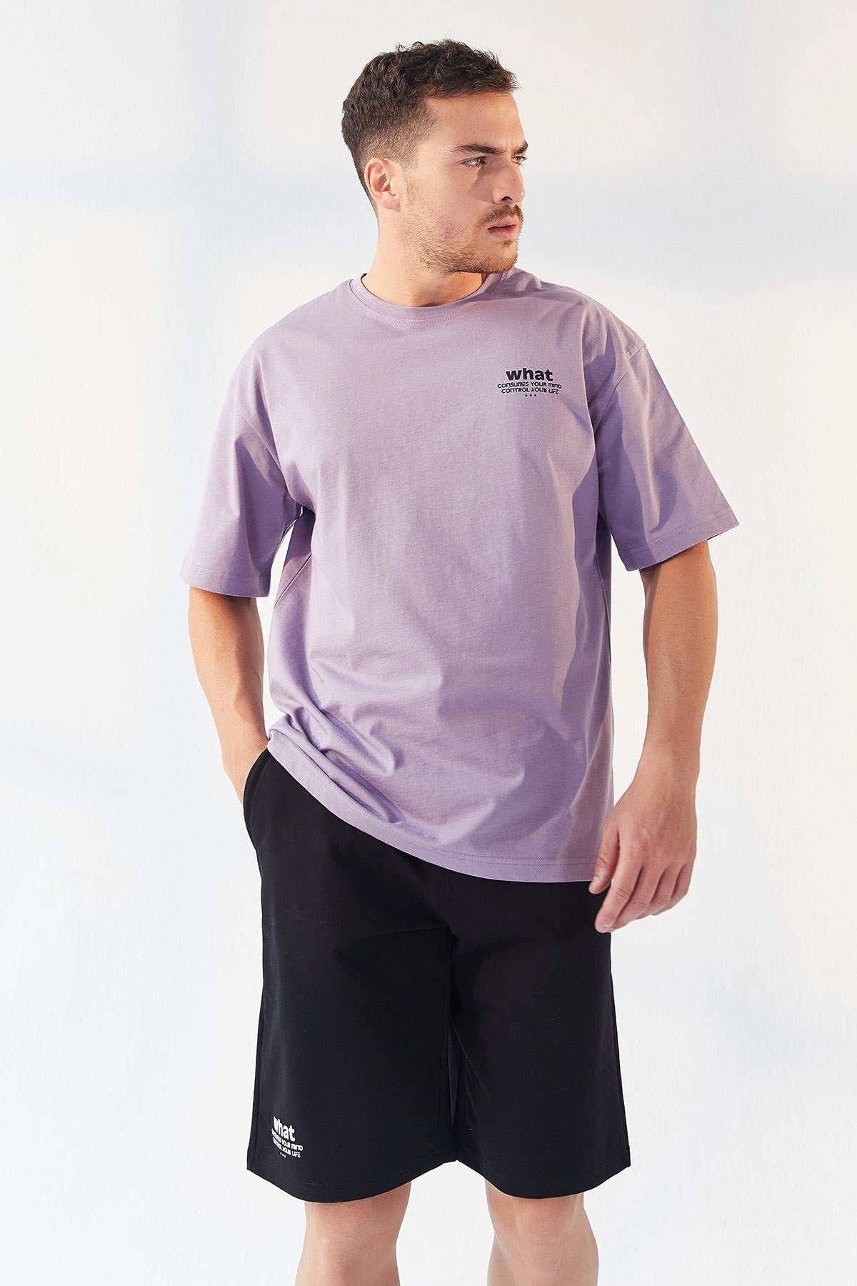 Eflatun - Siyah Küçük Yazı Baskılı O Yaka Erkek Oversize Bermuda Şort Takım - 85156