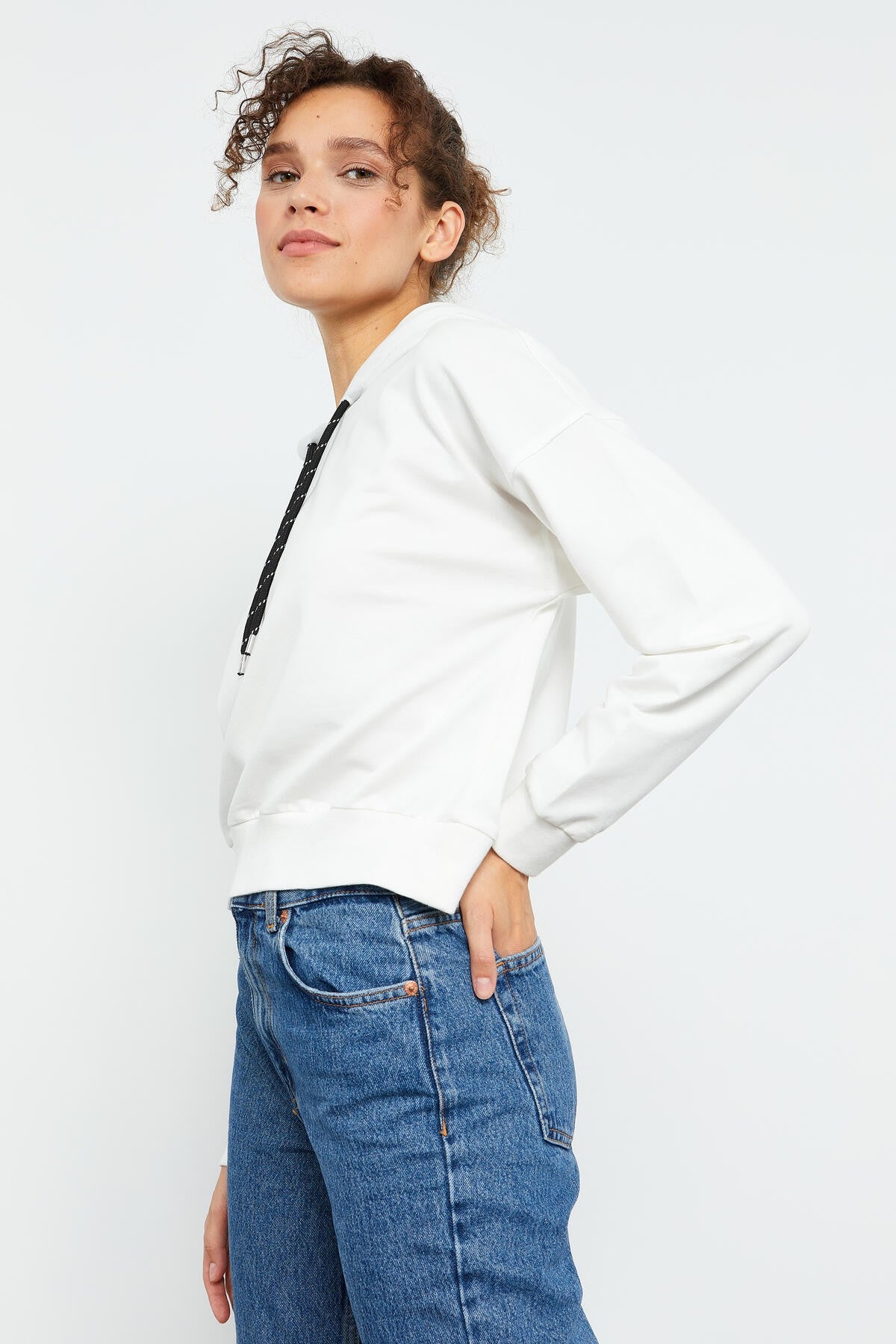 Ekru Uzun Kol Rahat Form Kapüşonlu Kadın Sweatshirt - 97115
