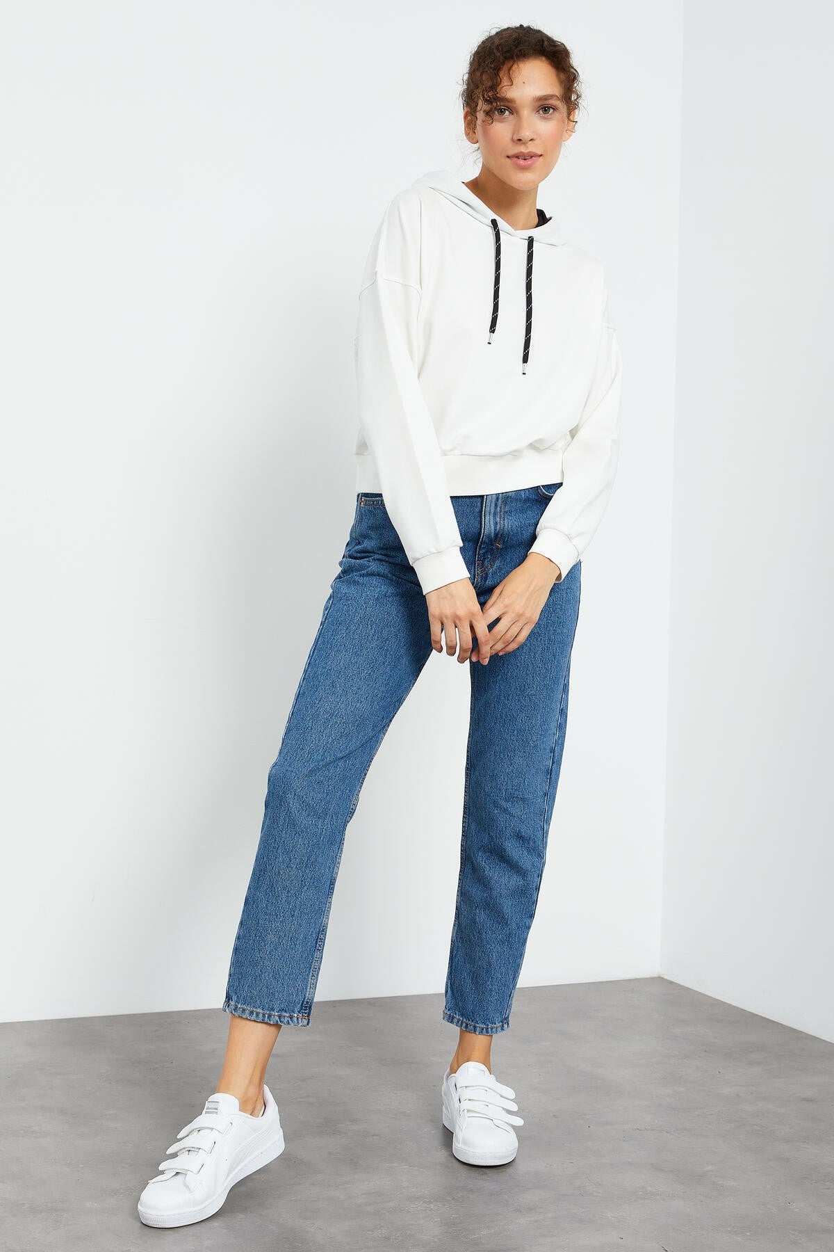 Ekru Uzun Kol Rahat Form Kapüşonlu Kadın Sweatshirt - 97115