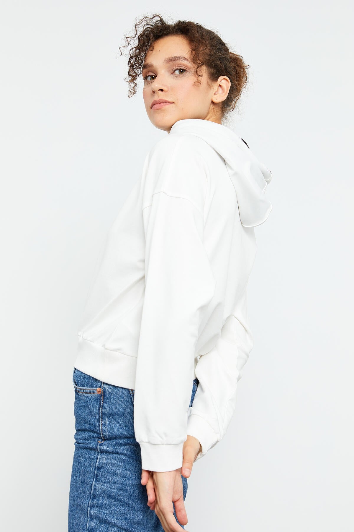 Ekru Uzun Kol Rahat Form Kapüşonlu Kadın Sweatshirt - 97115