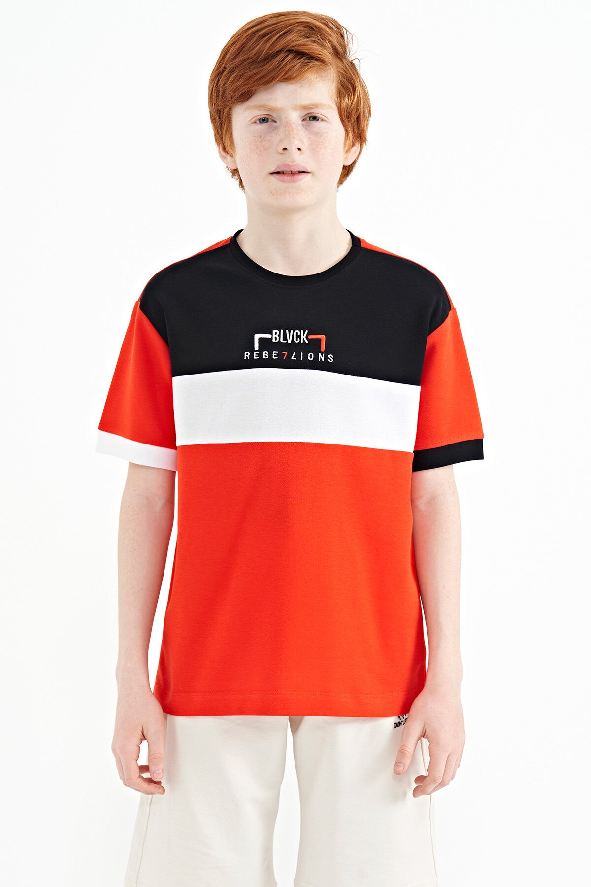 Fiesta Renk Geçişli Nakışlı Oversize Erkek Çocuk T-Shirt - 11159