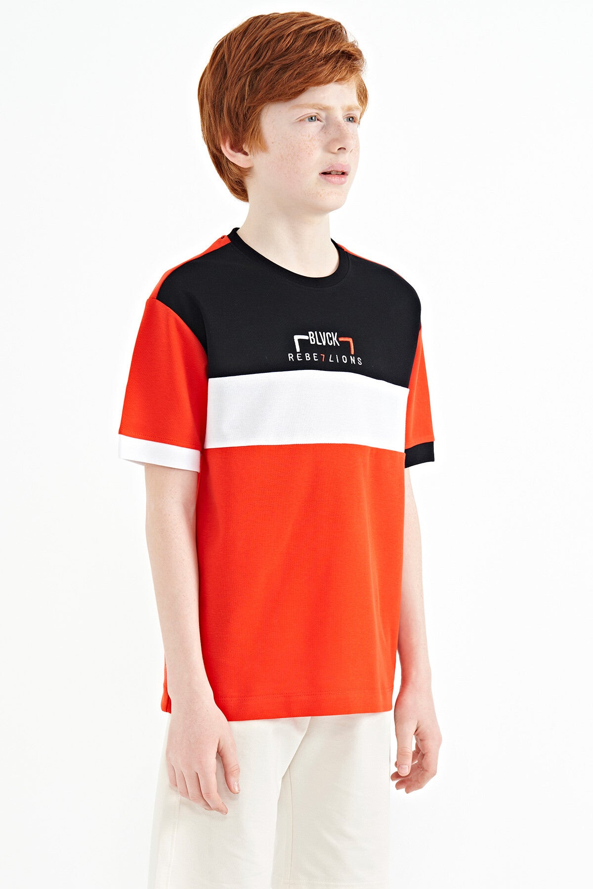 Fiesta Renk Geçişli Nakışlı Oversize Erkek Çocuk T-Shirt - 11159