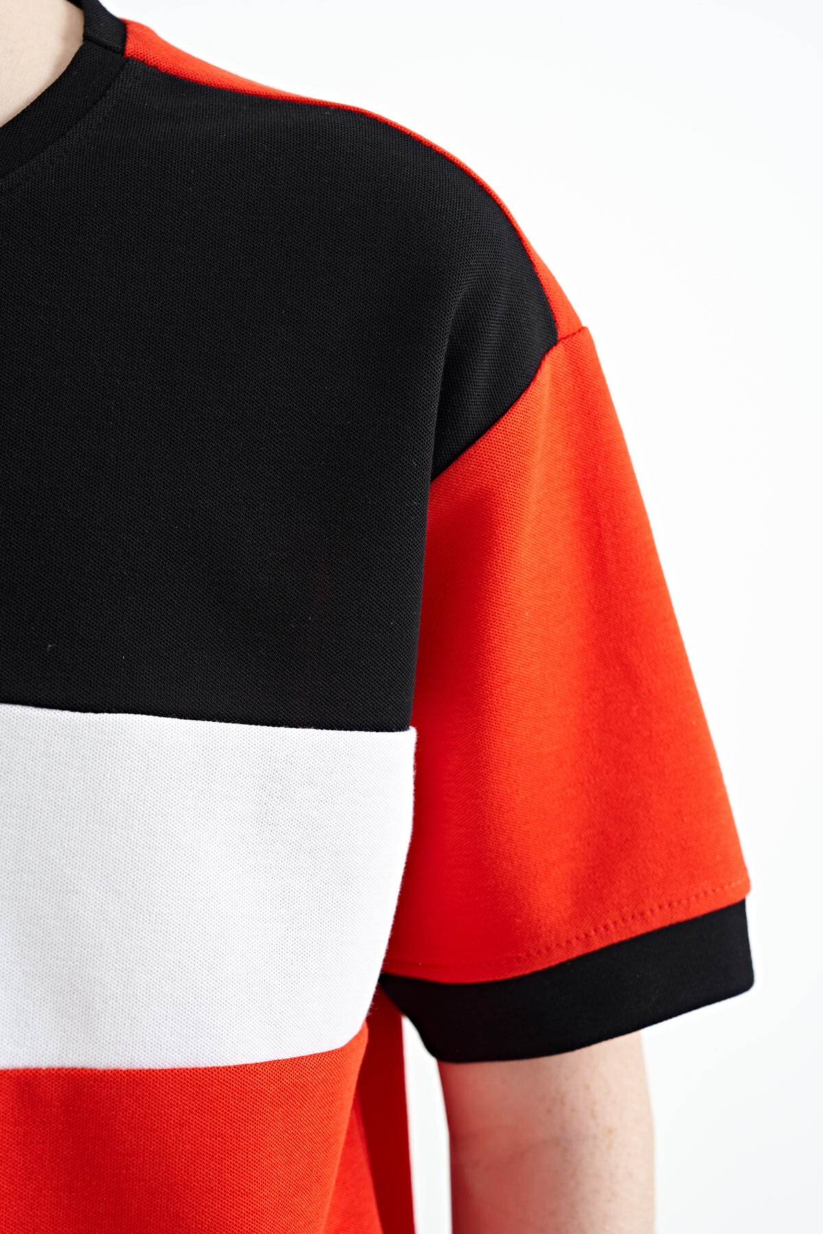 Fiesta Renk Geçişli Nakışlı Oversize Erkek Çocuk T-Shirt - 11159