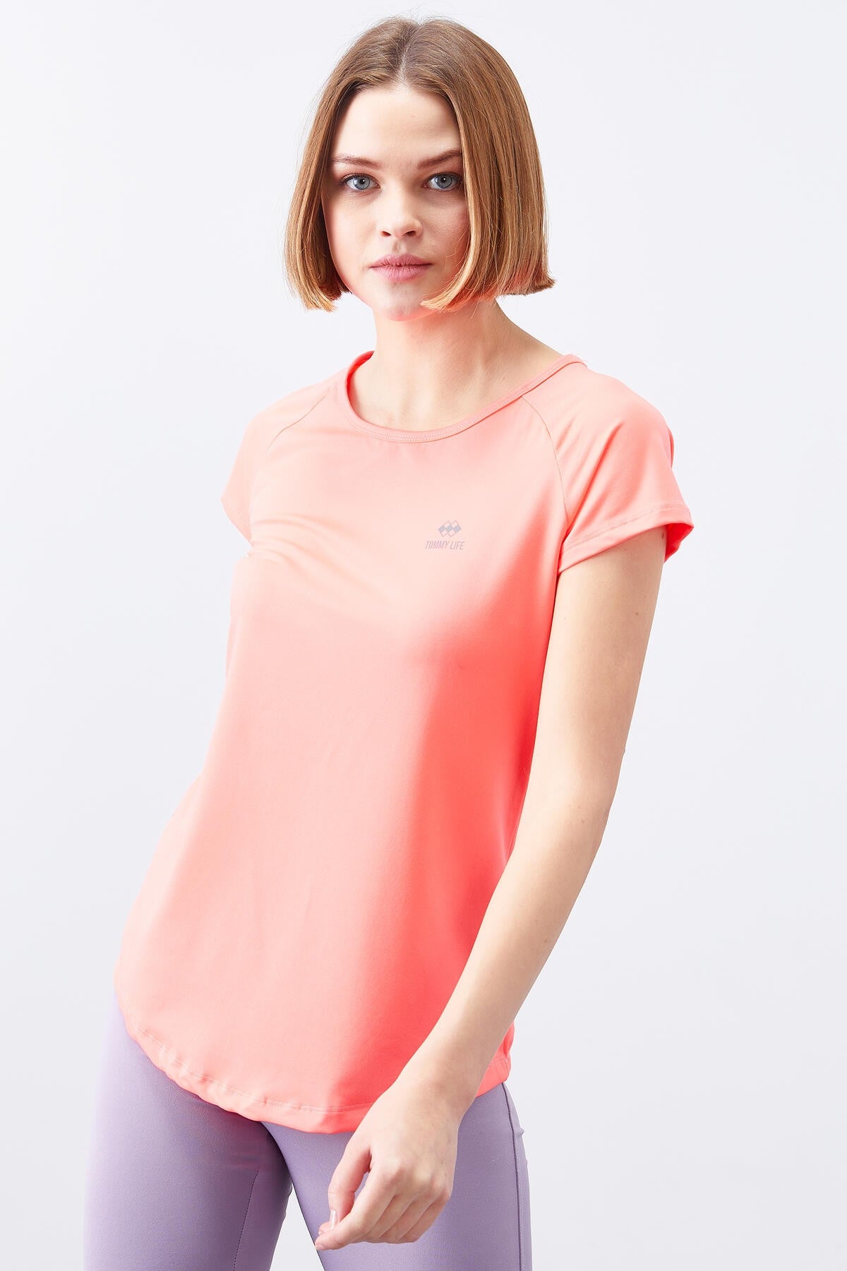 Fuşya Sırt Pencereli Kısa Kol Standart Kalıp O Yaka Kadın T-Shirt - 97101
