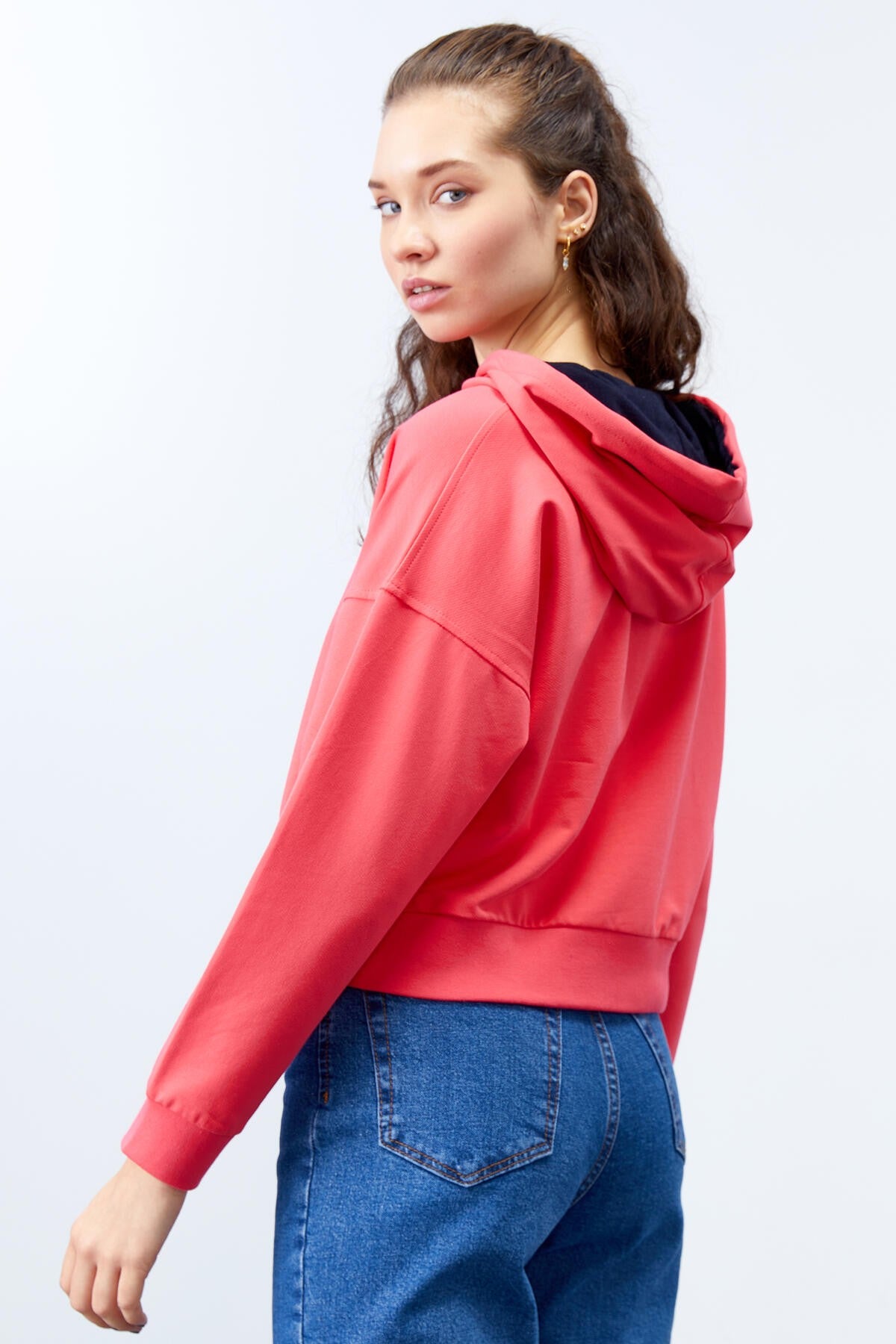 Fuşya Uzun Kol Rahat Form Kapüşonlu Kadın Sweatshirt - 97115