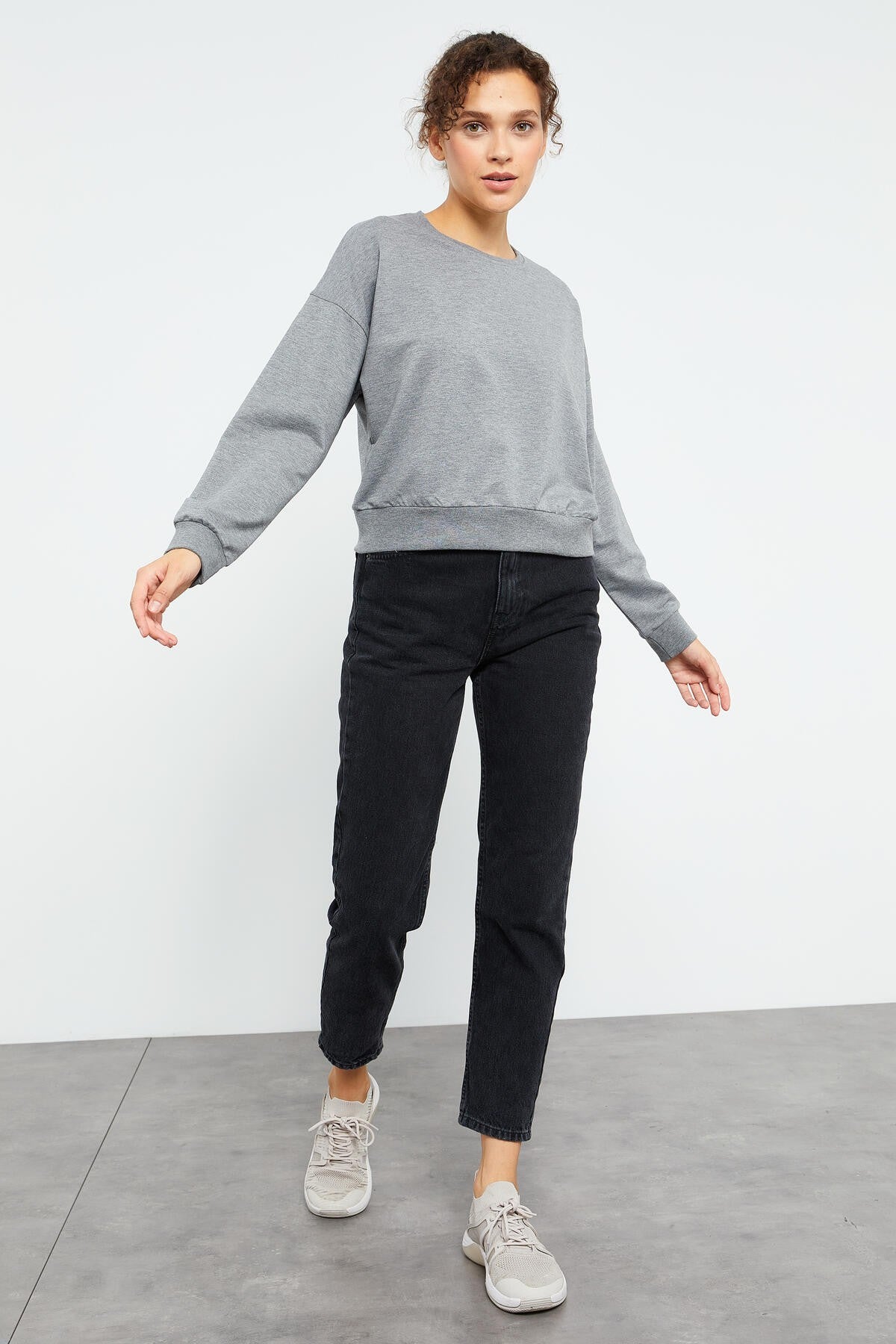 Gri Melanj Basic Rahat Form O Yaka Kadın Sweatshirt - 97114