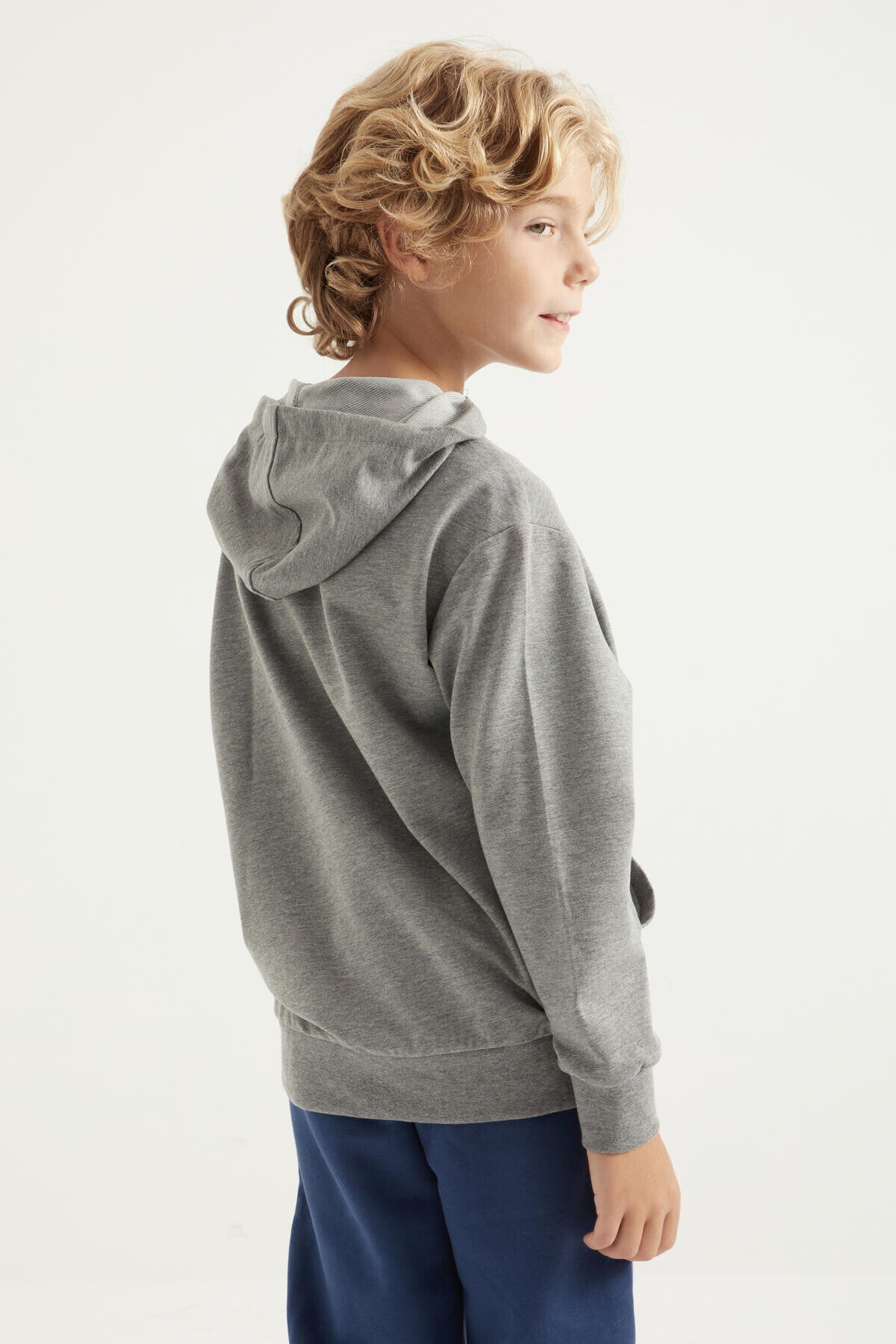 Gri Melanj Yazı Baskılı Kanguru Cepli Kapüşonlu Standart Kalıp Erkek Çocuk Sweatshirt - 11002