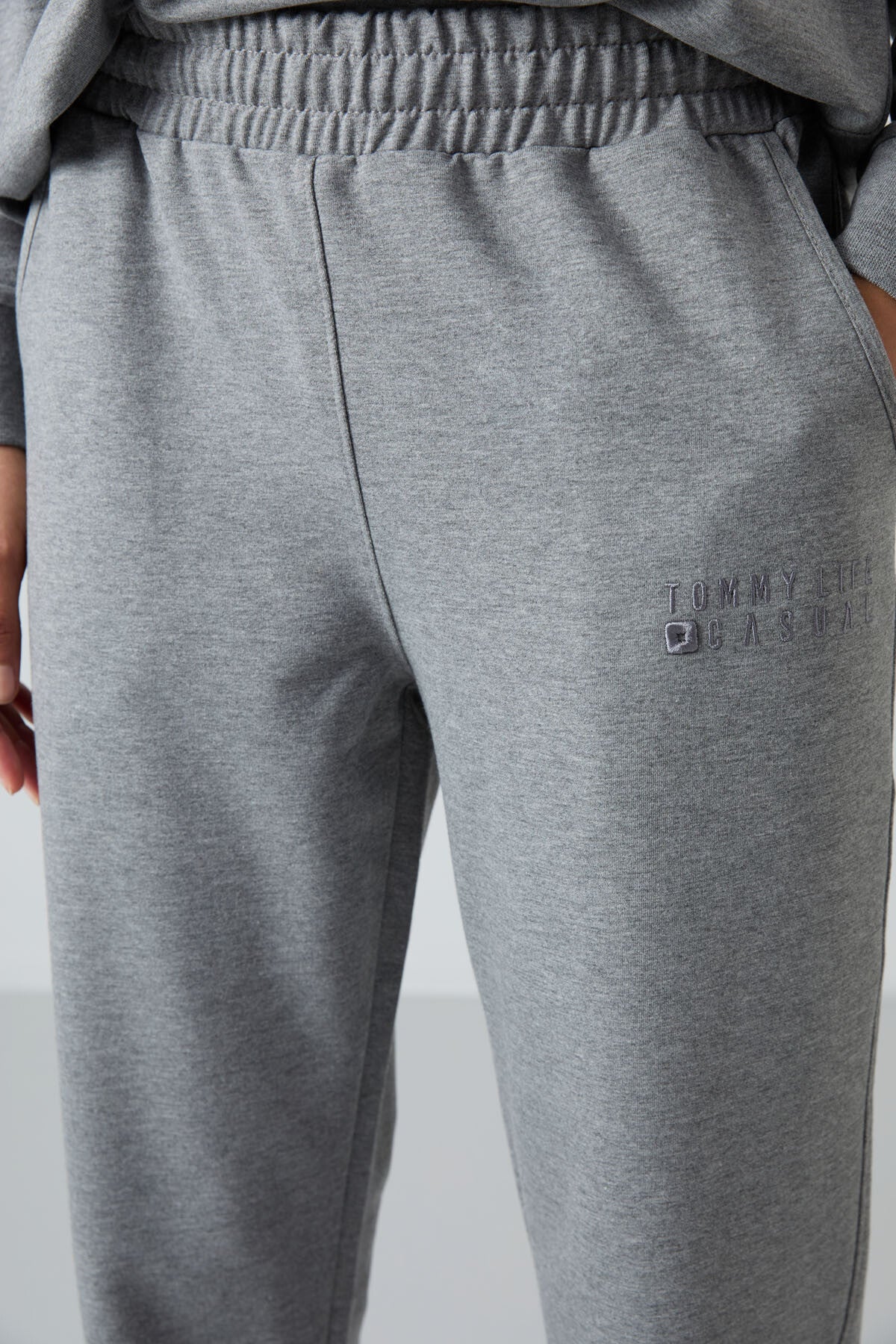 Gri Melanj Basic Pamuklu O Yaka Oversize Lastik Paça Kadın Eşofman Takım - 95287