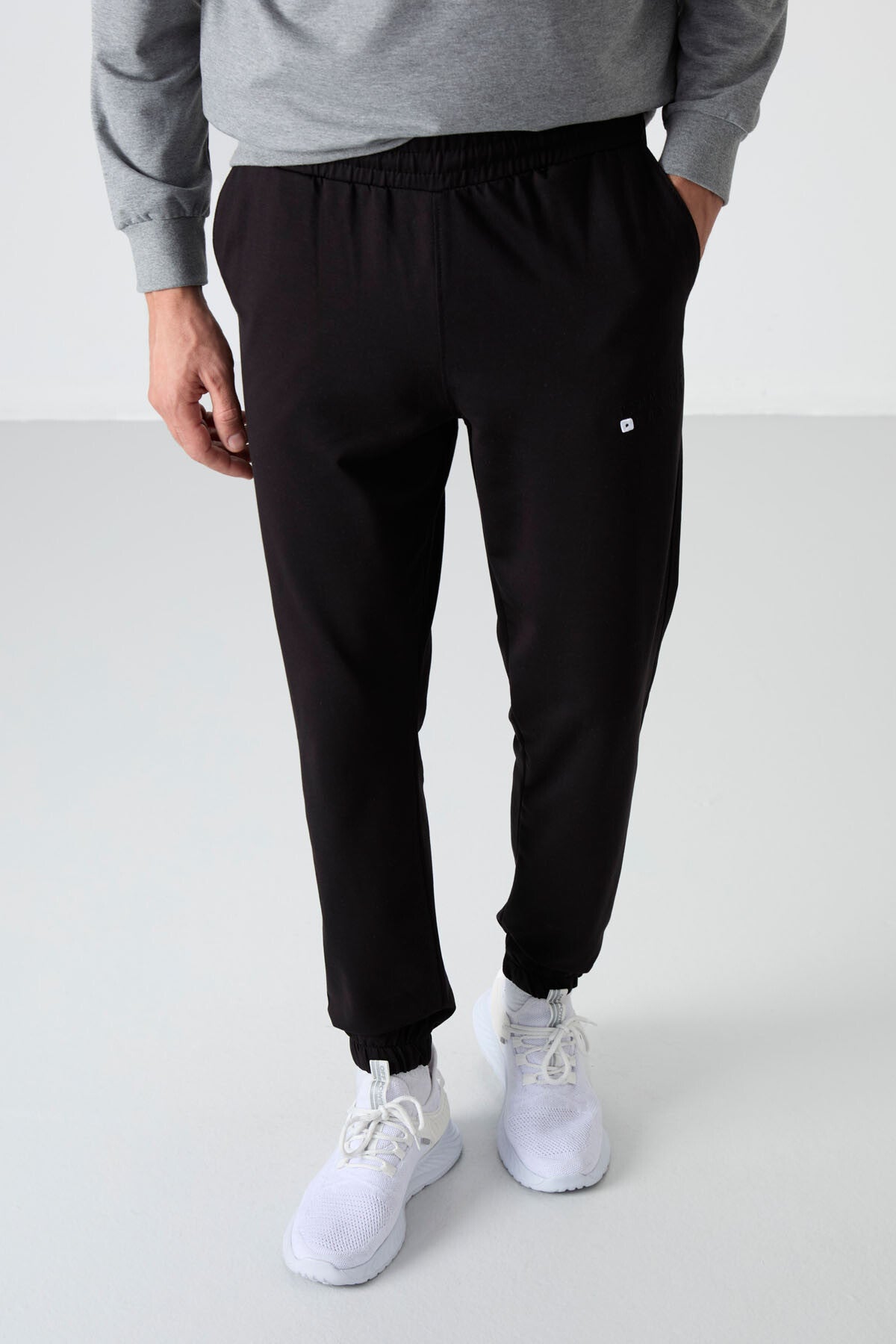 Gri Melanj - Siyah Casual O Yaka Lastik Paça Pamuklu Erkek Oversize Eşofman Takımı - 85120
