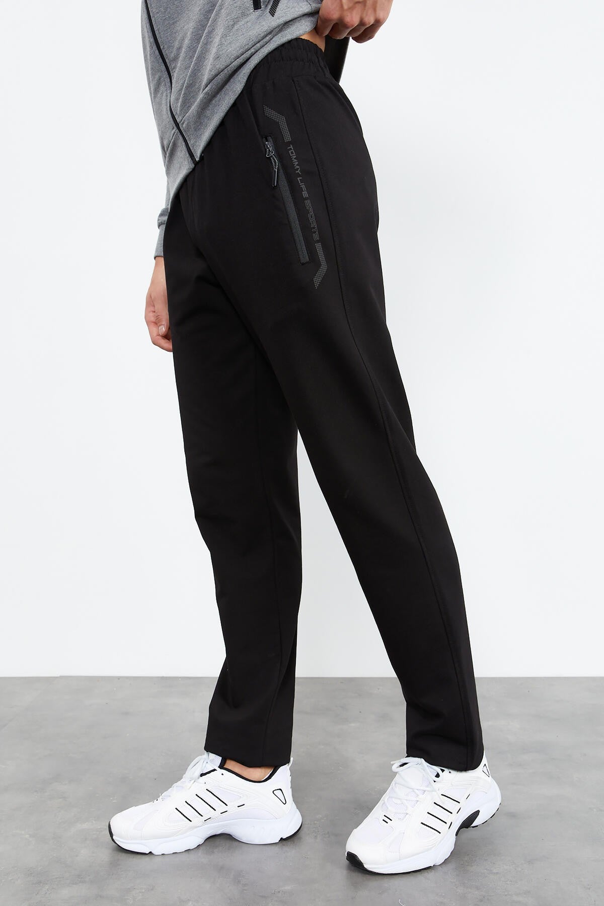 Gri Melanj - Siyah Dik Yaka Fermuarlı Standart Kalıp Klasik Paça Erkek Eşofman Takımı - 85152