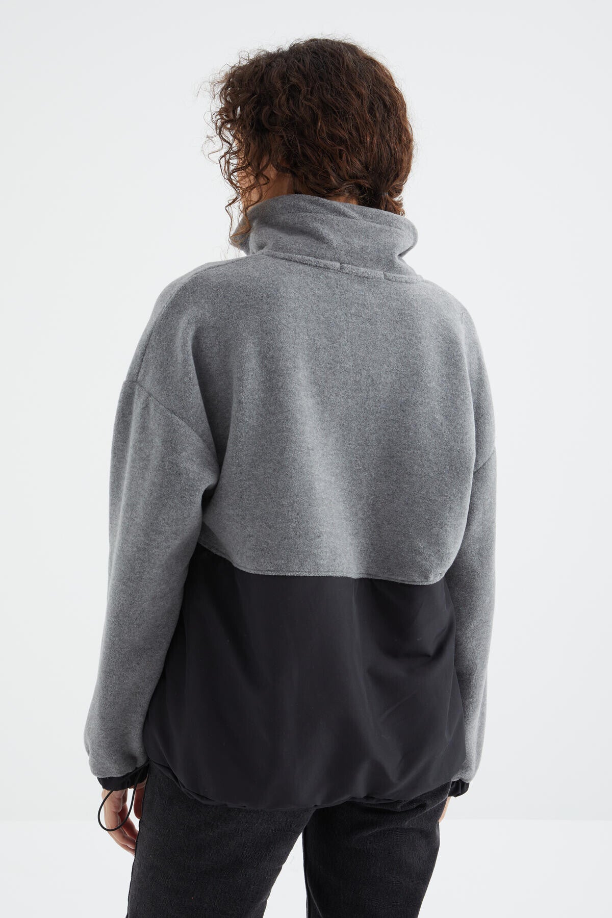 Gri Melanj Yarım Fermuar Etek Ucu Büzgülü Dik Yaka  Oversize Kadın Polar Sweatshirt - 97236