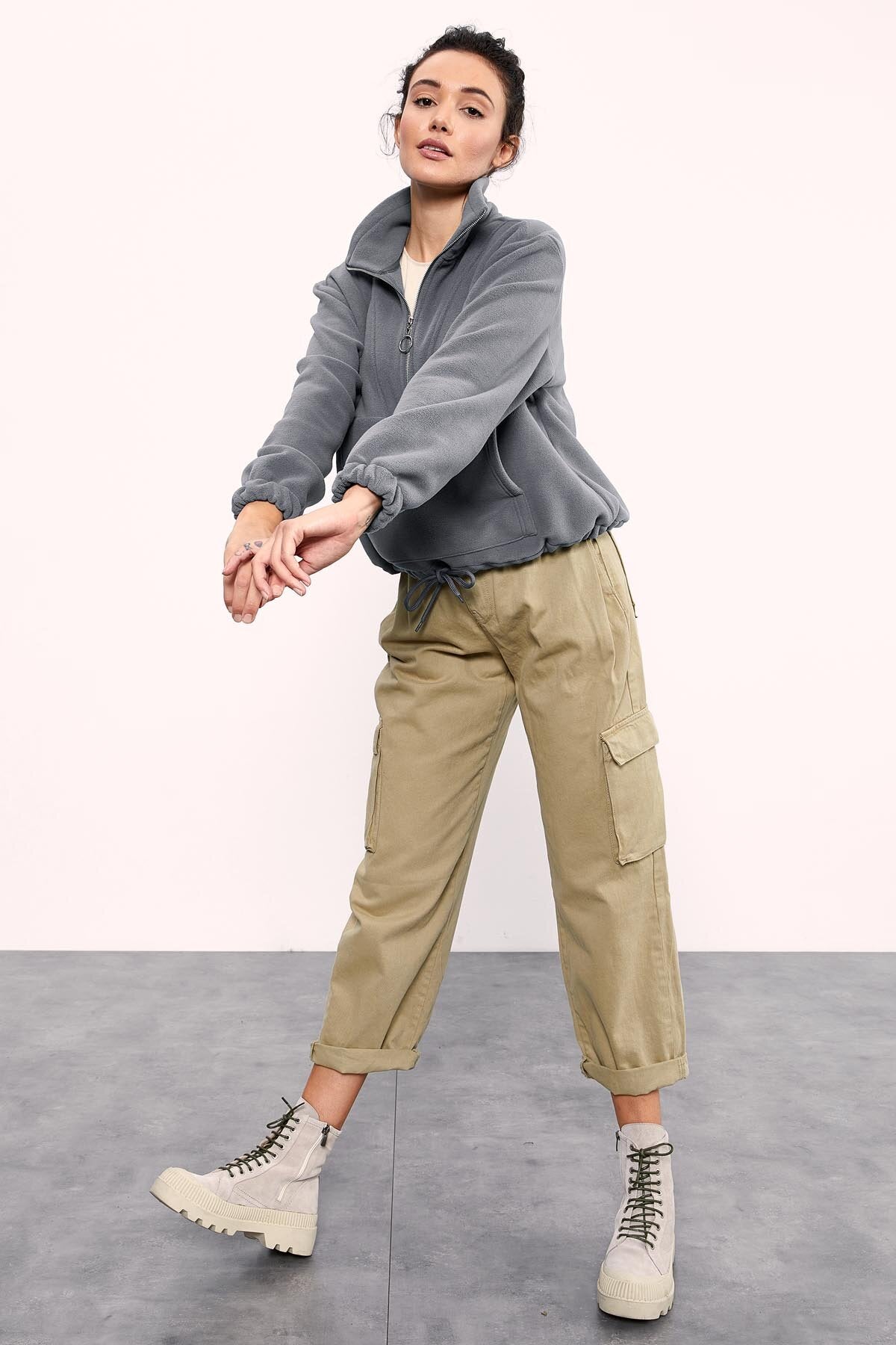 Gri Melanj Yarım Fermuar Etek Ucu Büzgülü Kadın Polar Oversize Sweatshirt - 97171