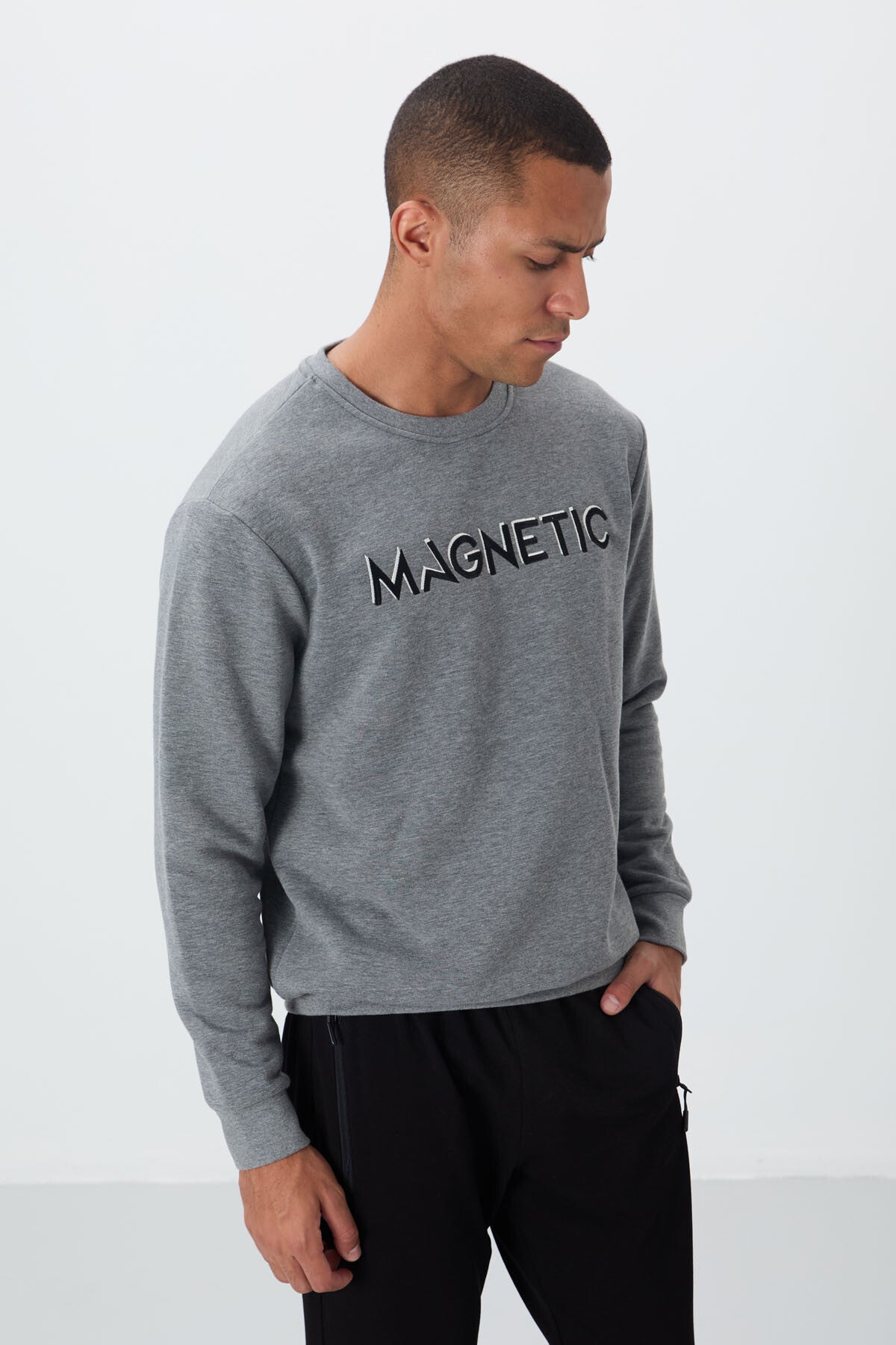 Gri Melanj Yazı Nakışlı O Yaka Rahat Form İçi Polarlı Erkek Sweatshirt - 88020