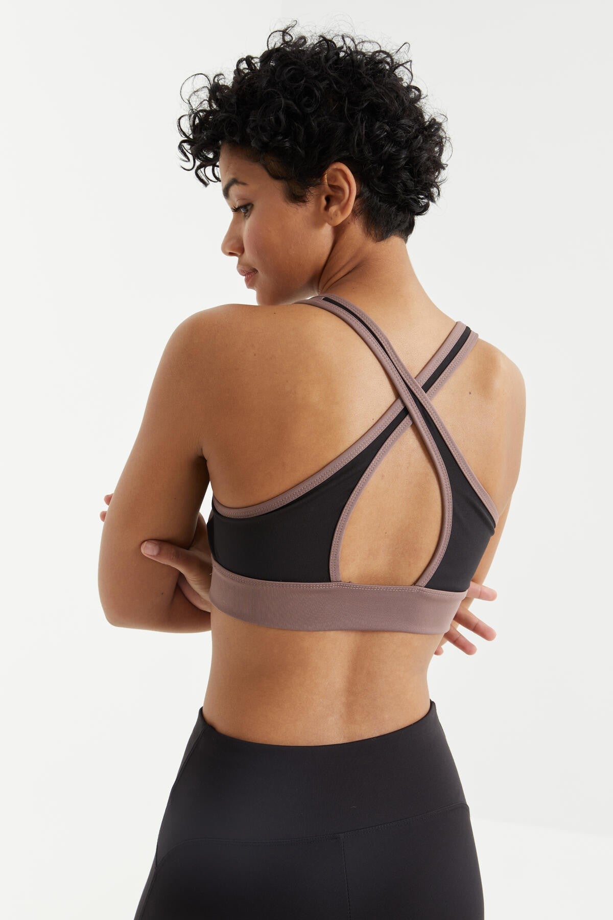 Gül Kurusu Çapraz Sırt Detaylı Slim Fit U Yaka Pedli Kadın Spor Büstiyer - 97121